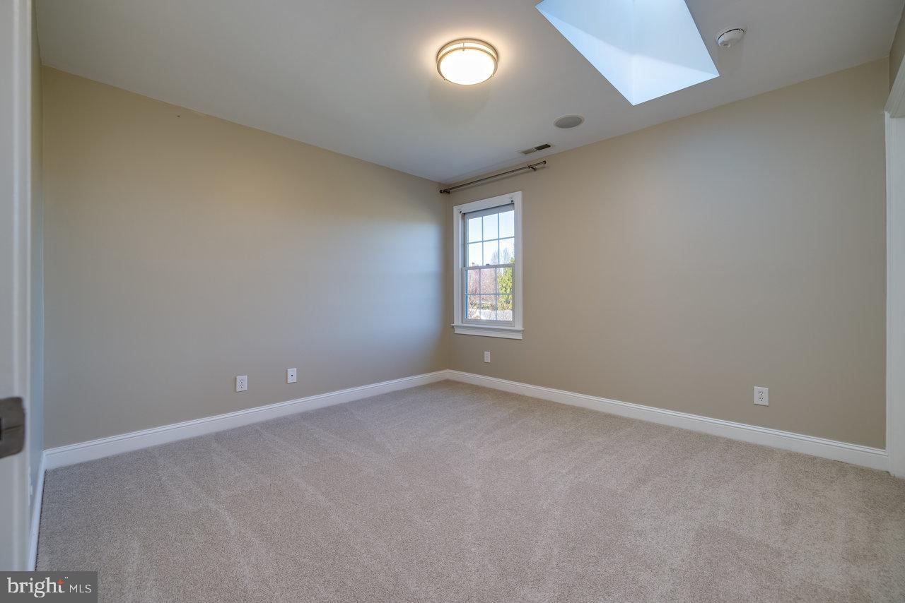 BARRINGTON - Residential