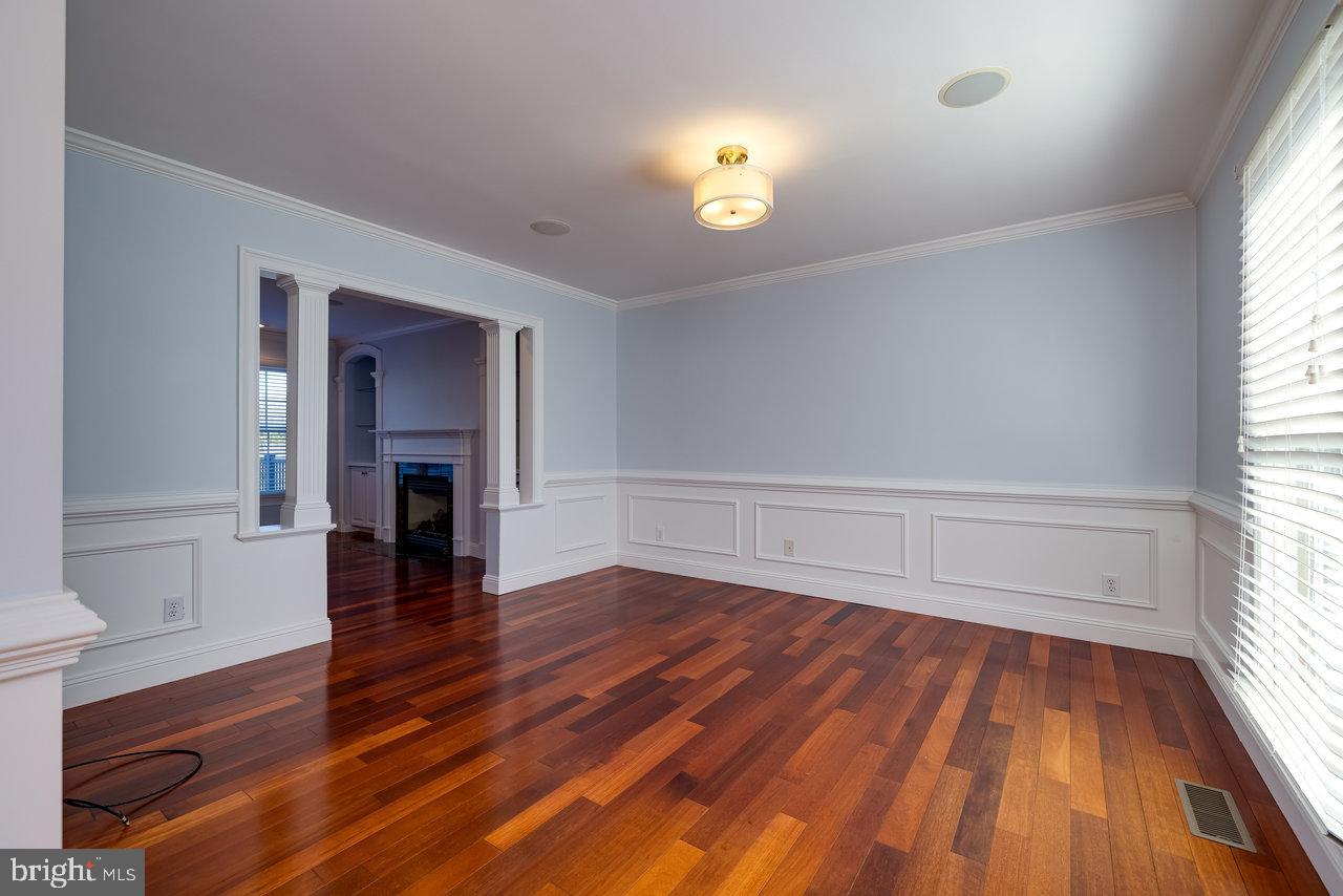 BARRINGTON - Residential