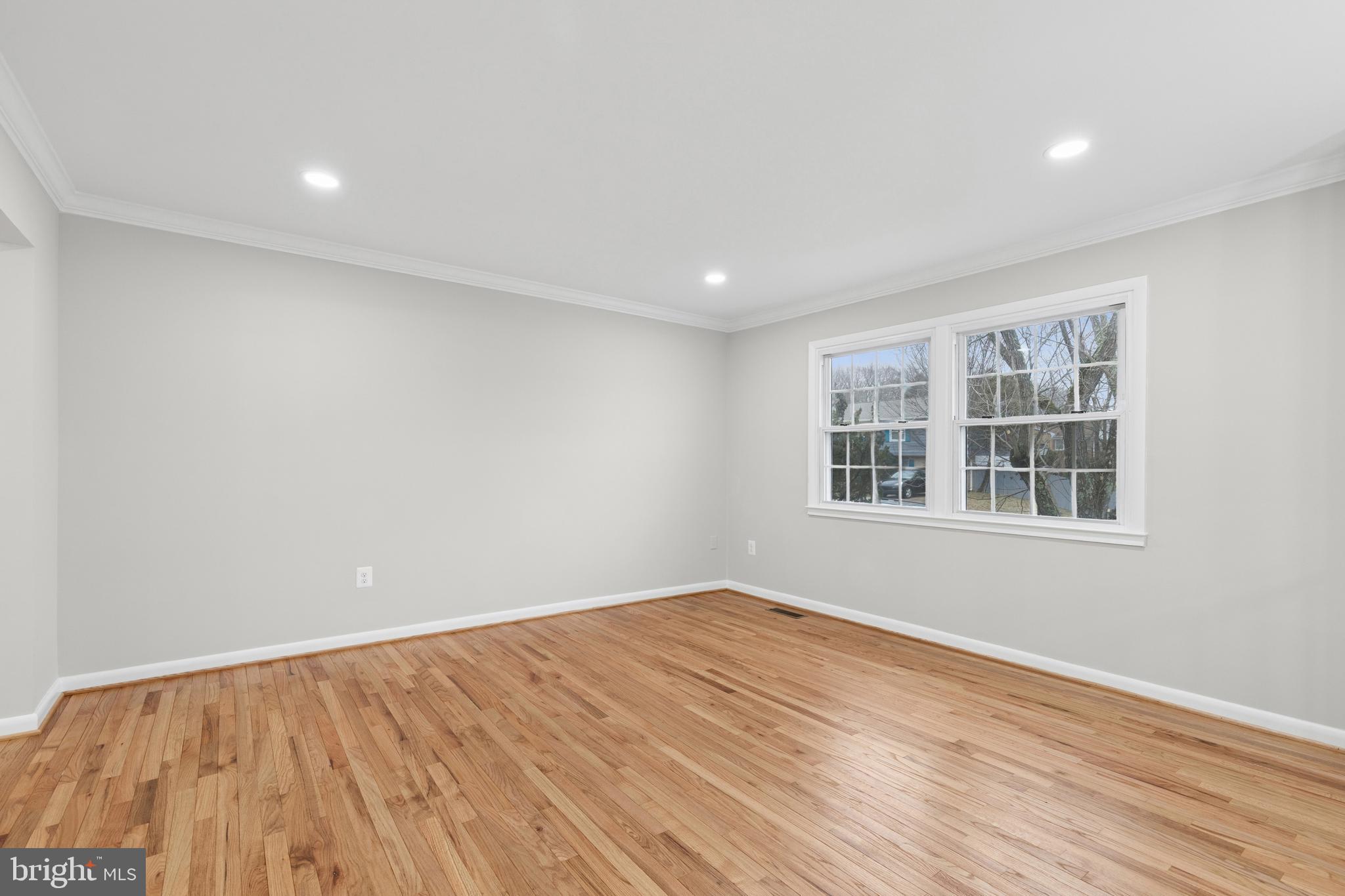 FORT WASHINGTON - Residential