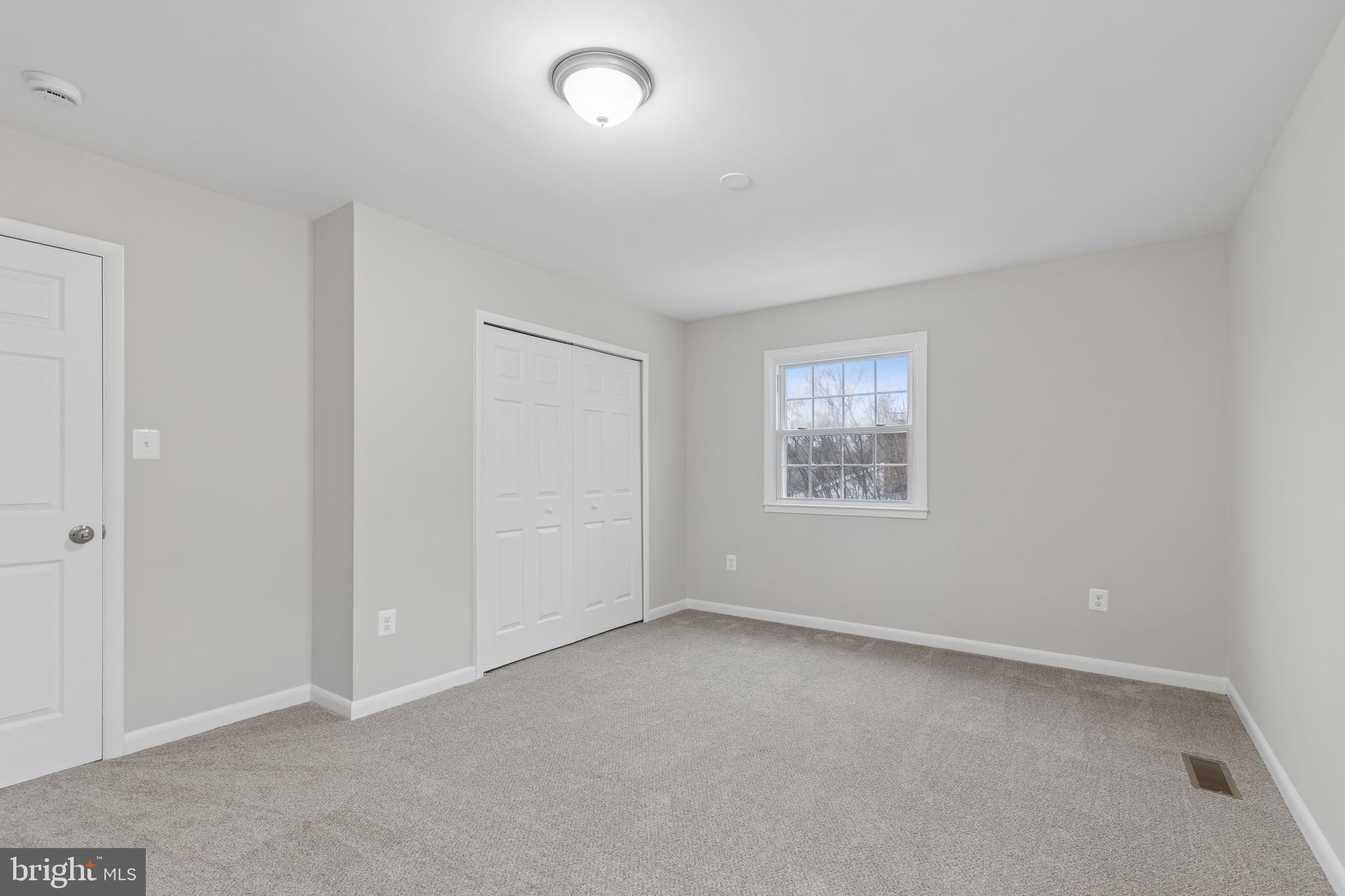 FORT WASHINGTON - Residential