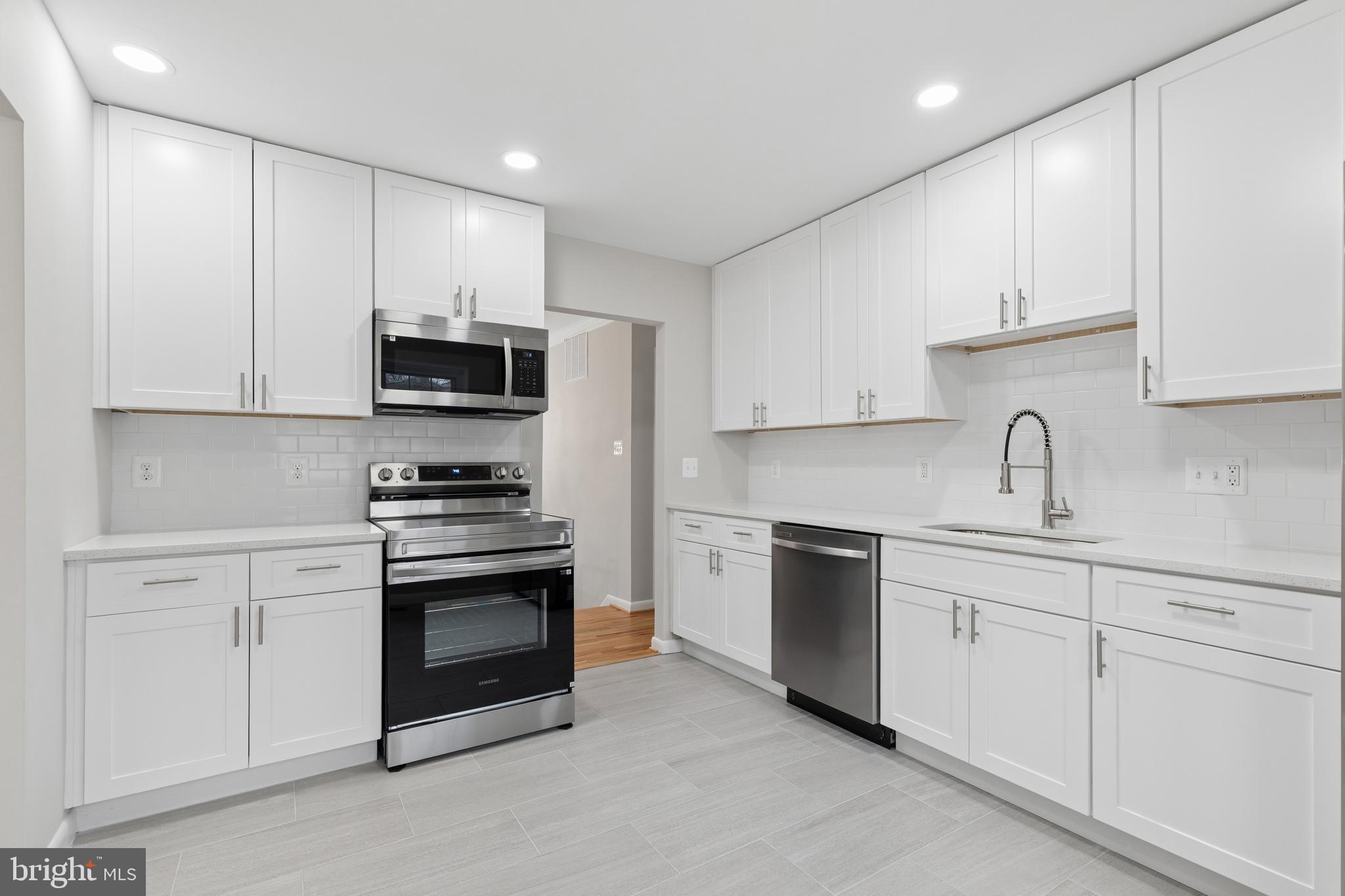 FORT WASHINGTON - Residential