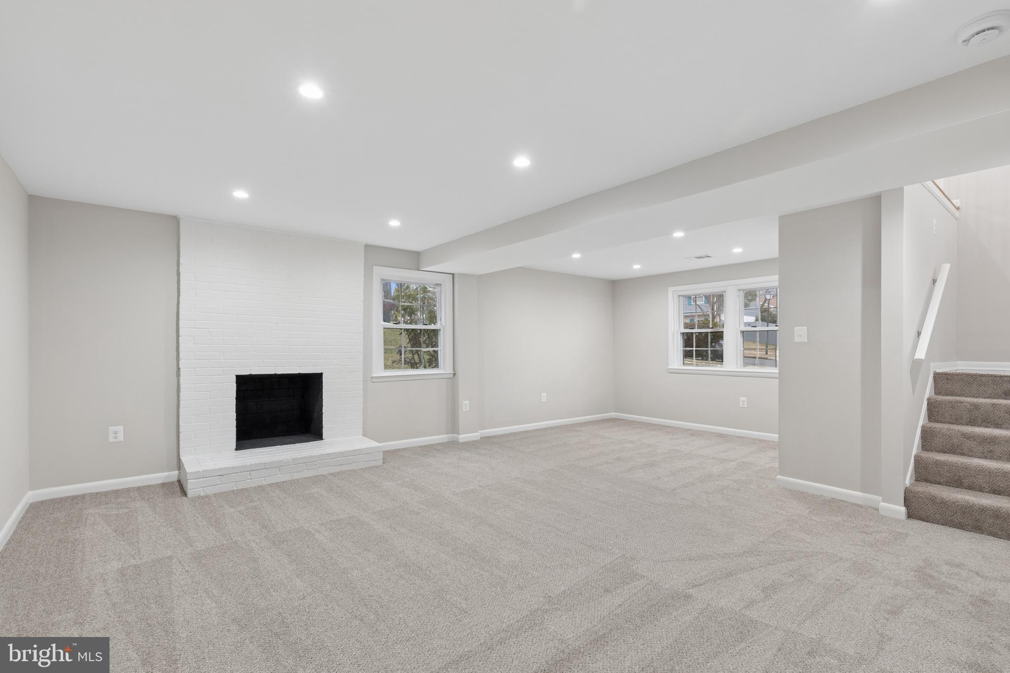 FORT WASHINGTON - Residential