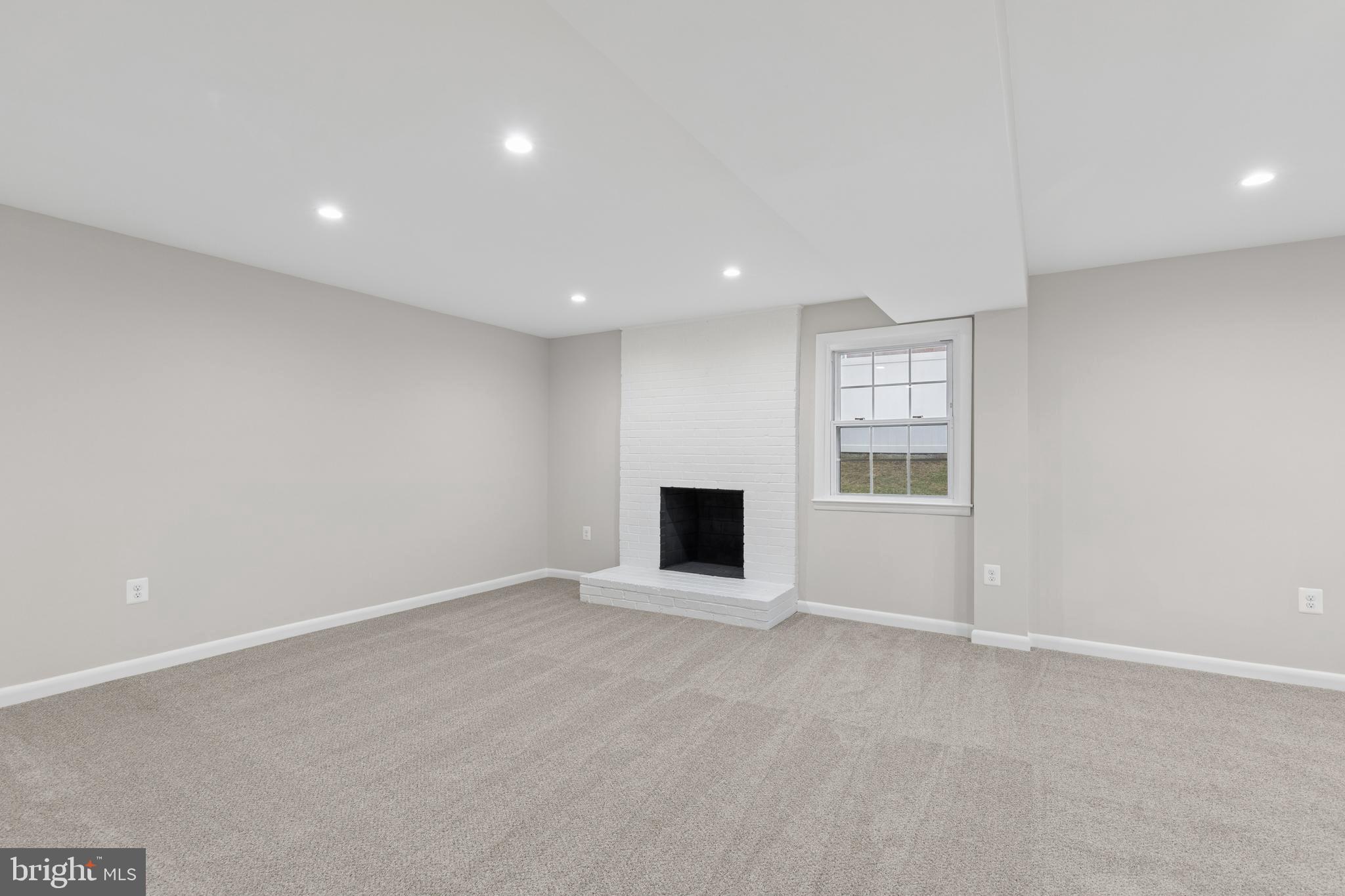 FORT WASHINGTON - Residential