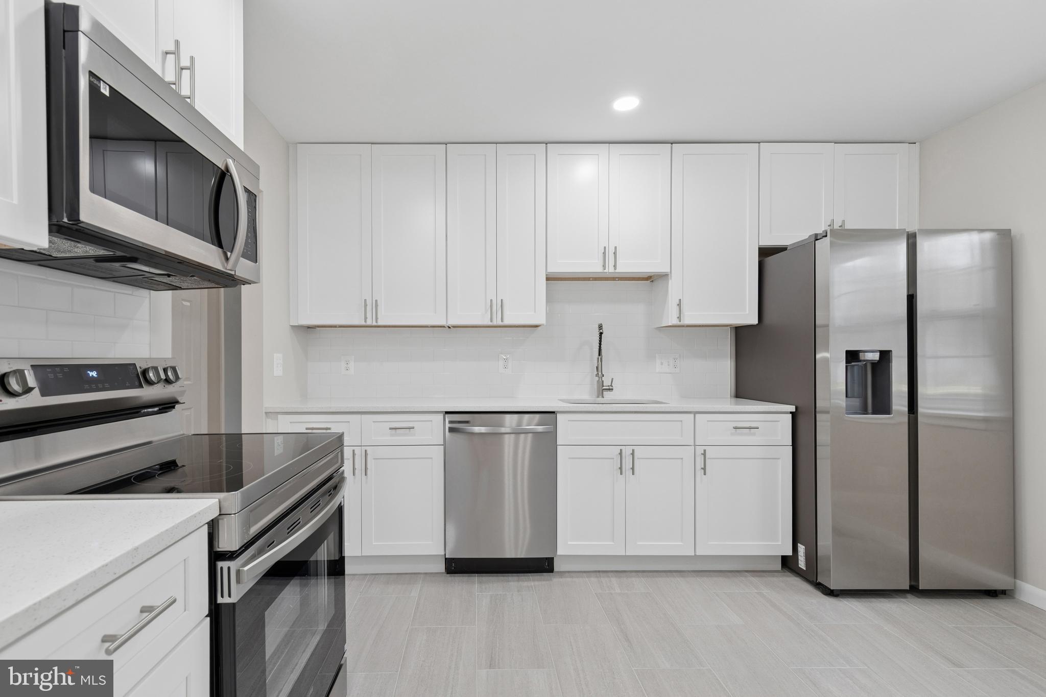 FORT WASHINGTON - Residential