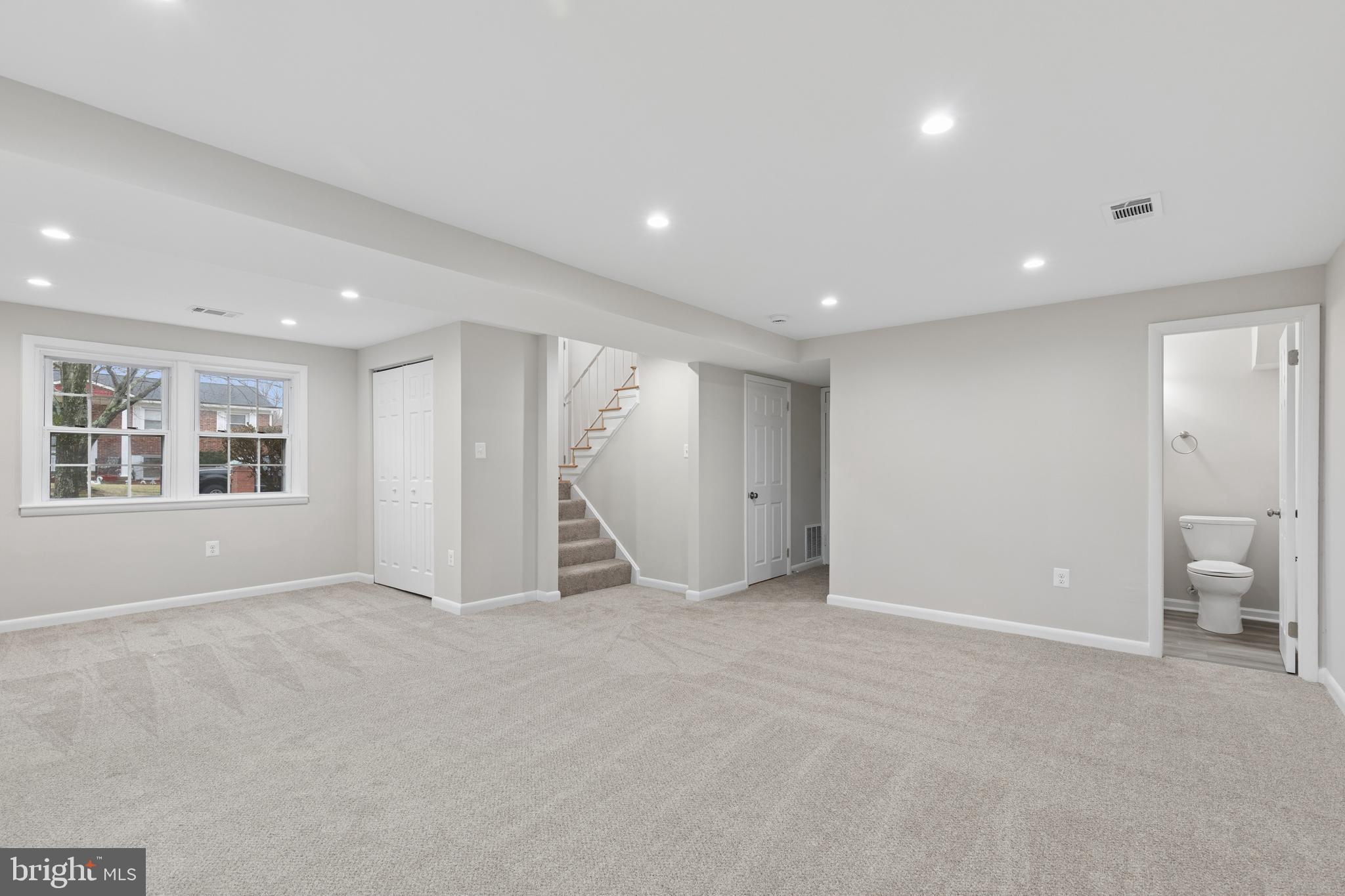 FORT WASHINGTON - Residential