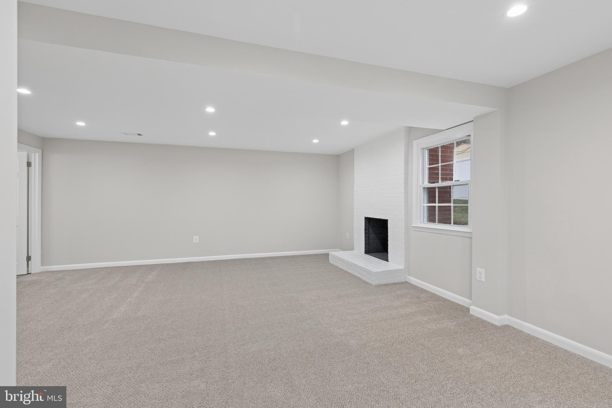 FORT WASHINGTON - Residential