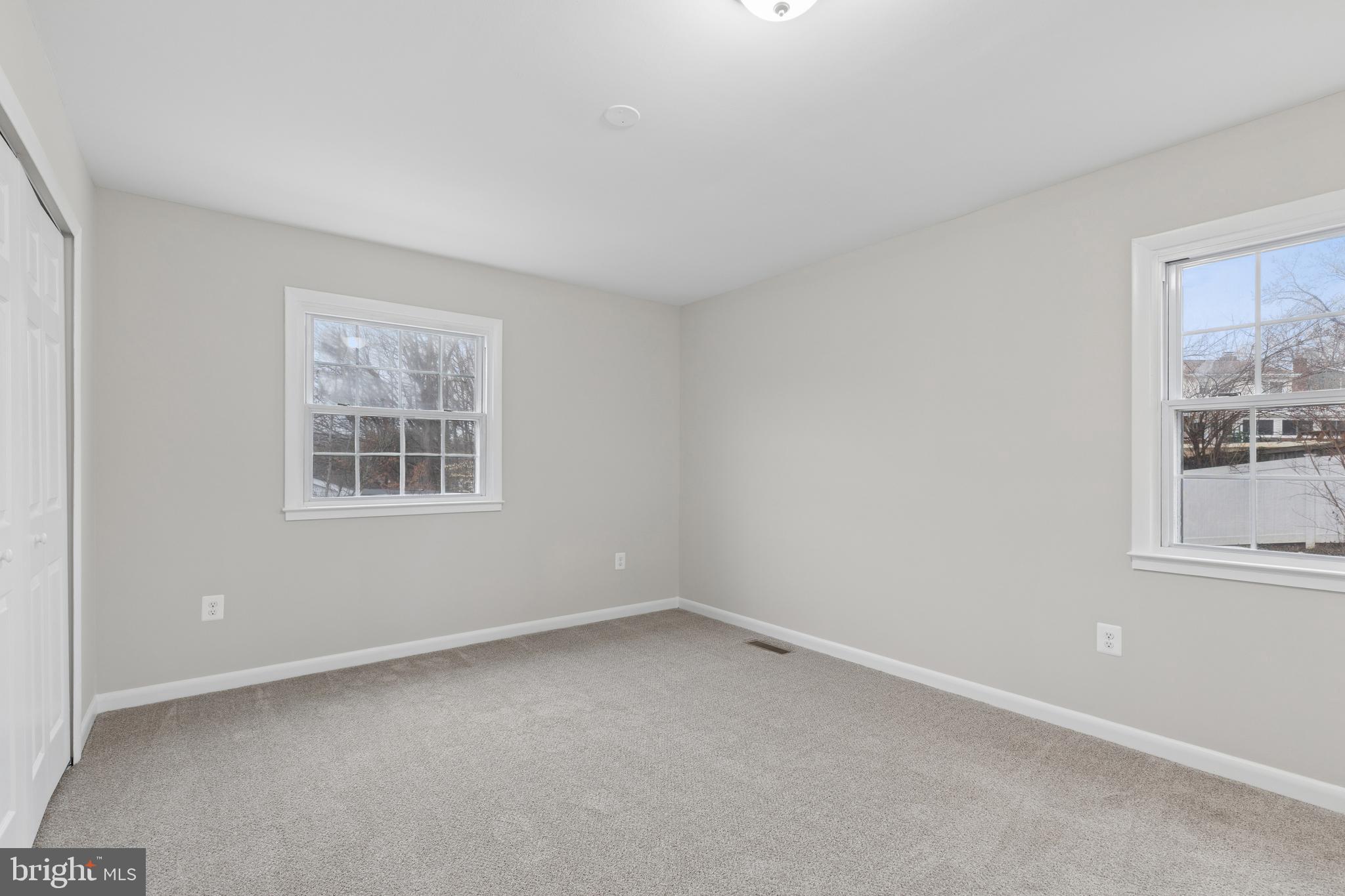 FORT WASHINGTON - Residential