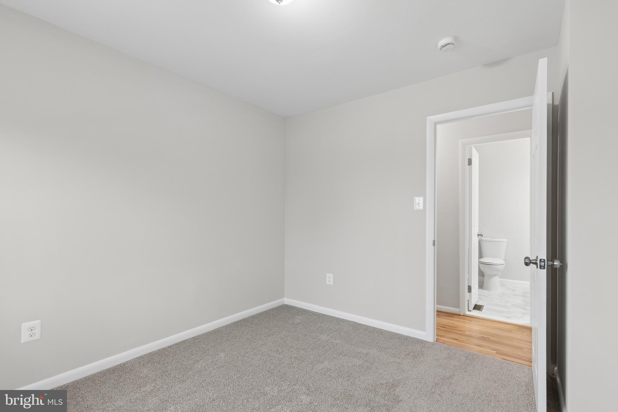 FORT WASHINGTON - Residential