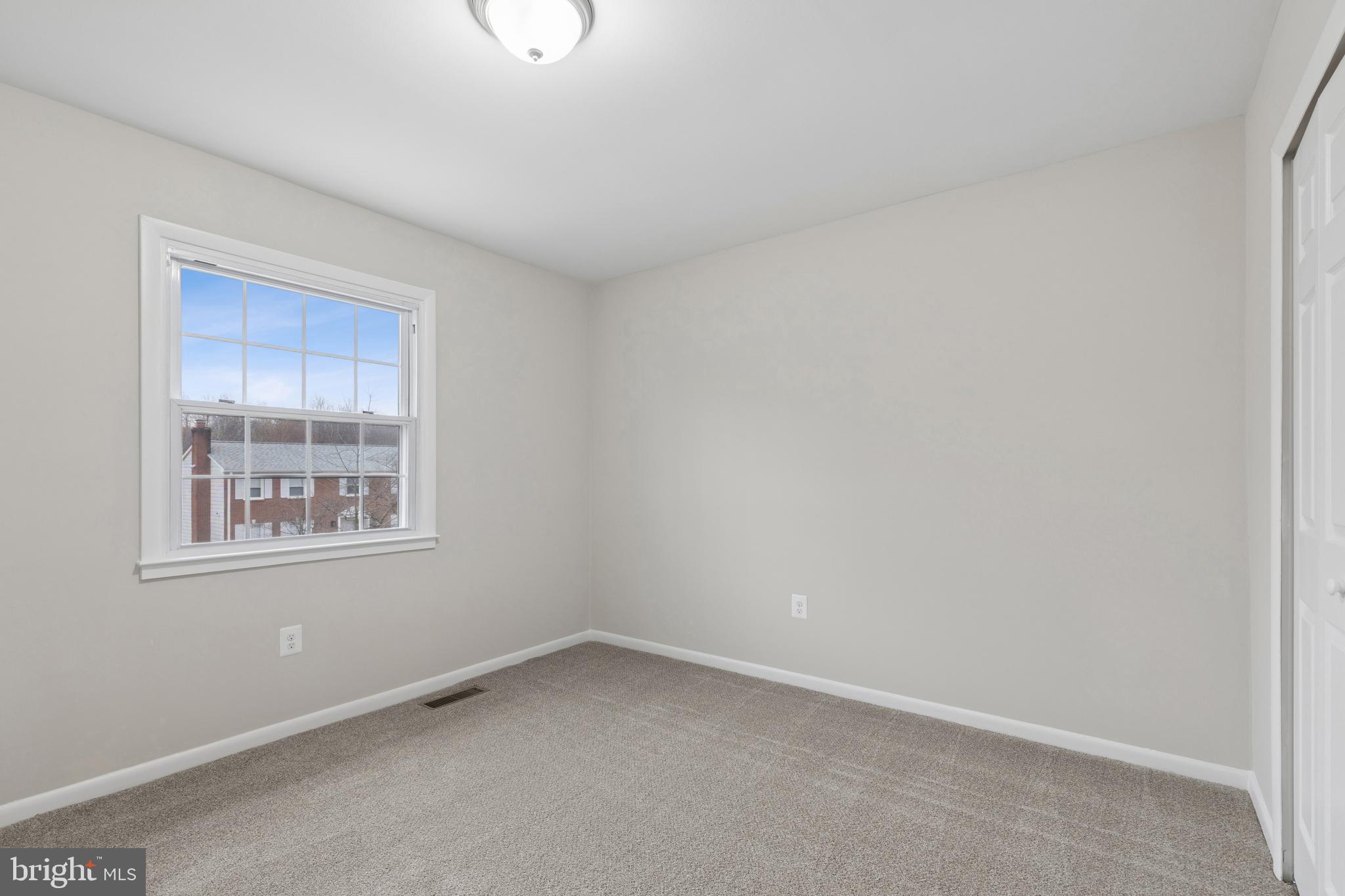 FORT WASHINGTON - Residential