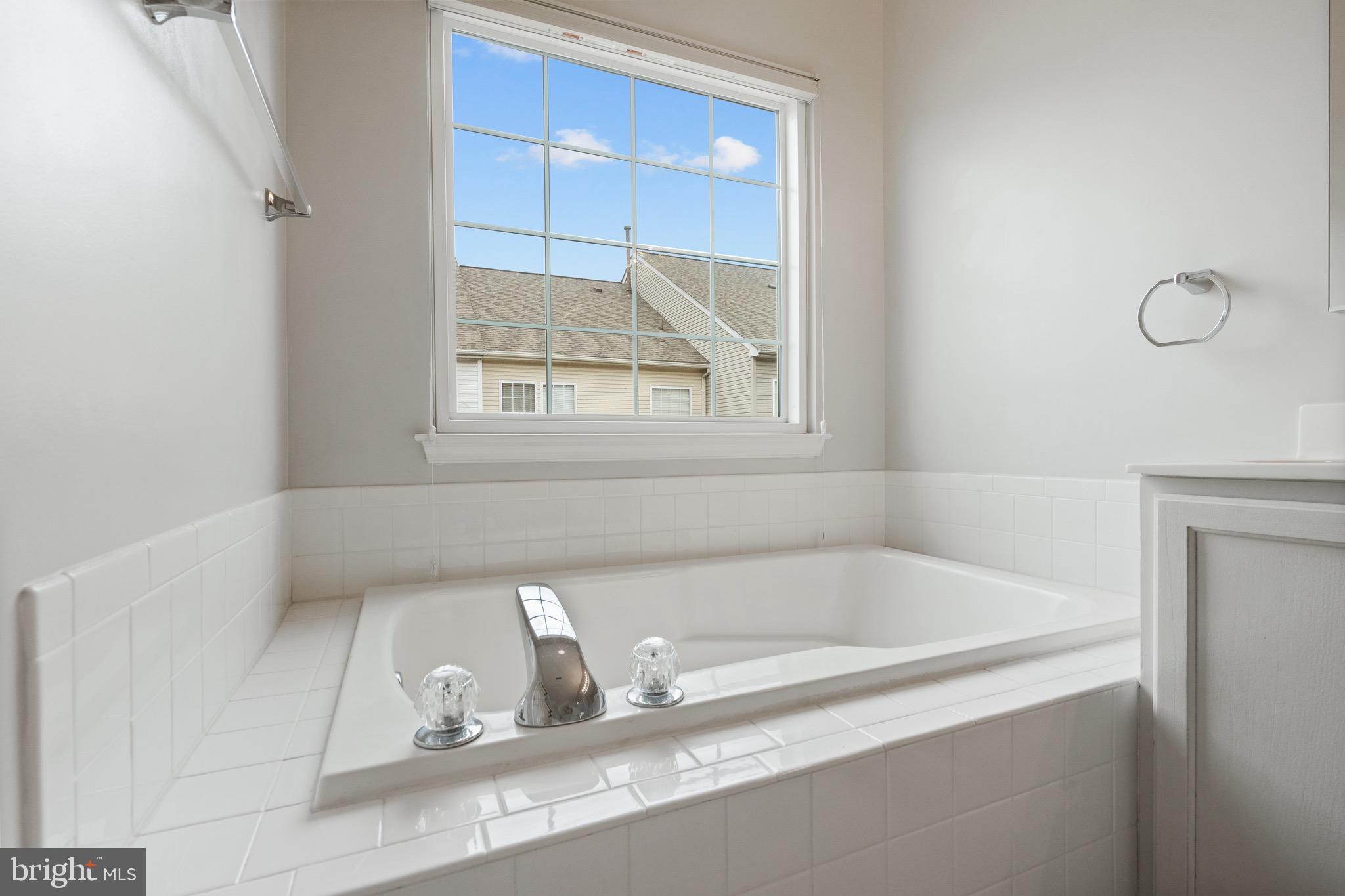 KINGSVIEW VILLAGE - Residential