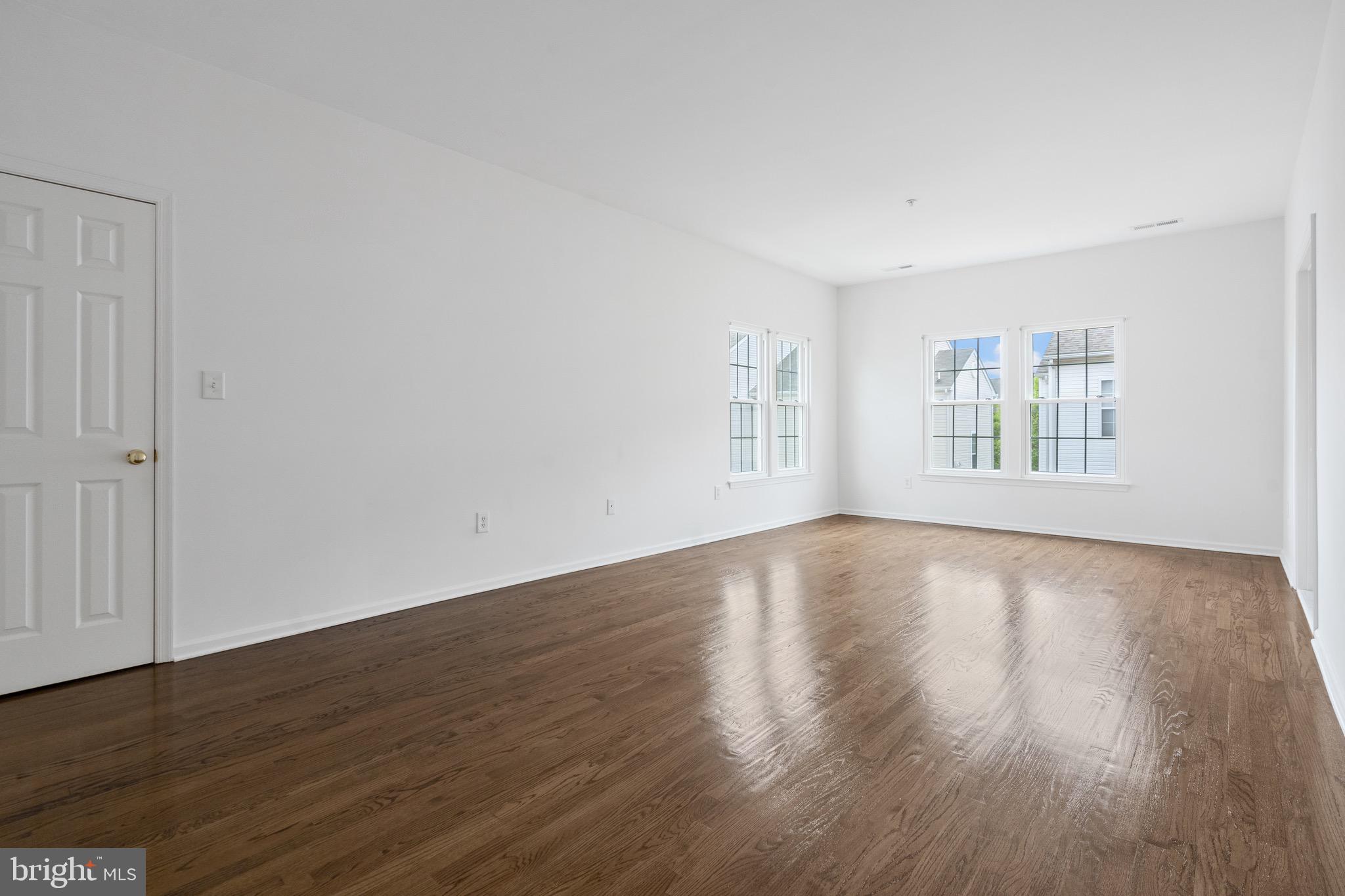 KINGSVIEW VILLAGE - Residential