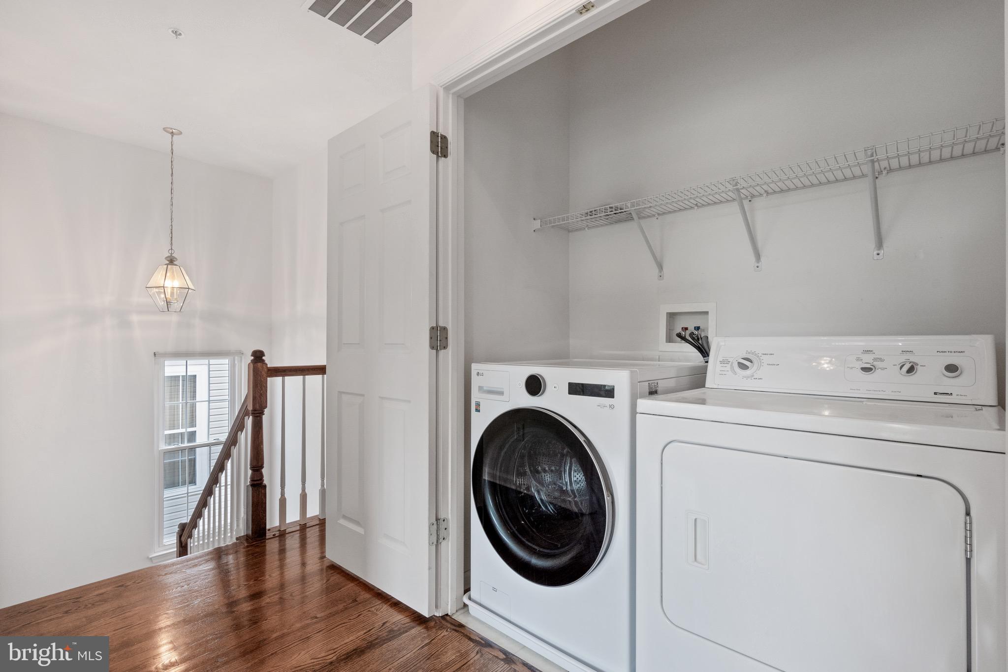 KINGSVIEW VILLAGE - Residential