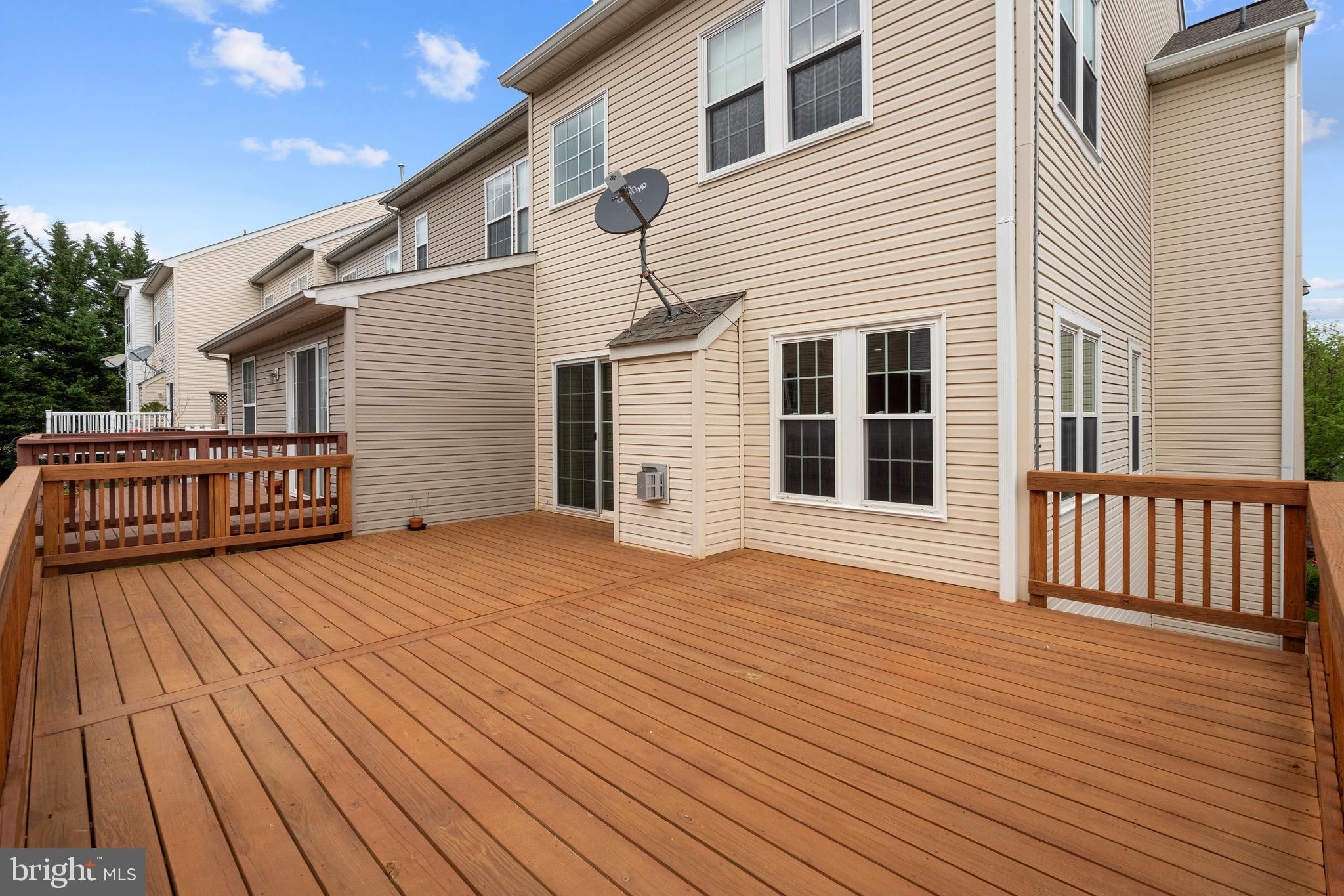 KINGSVIEW VILLAGE - Residential