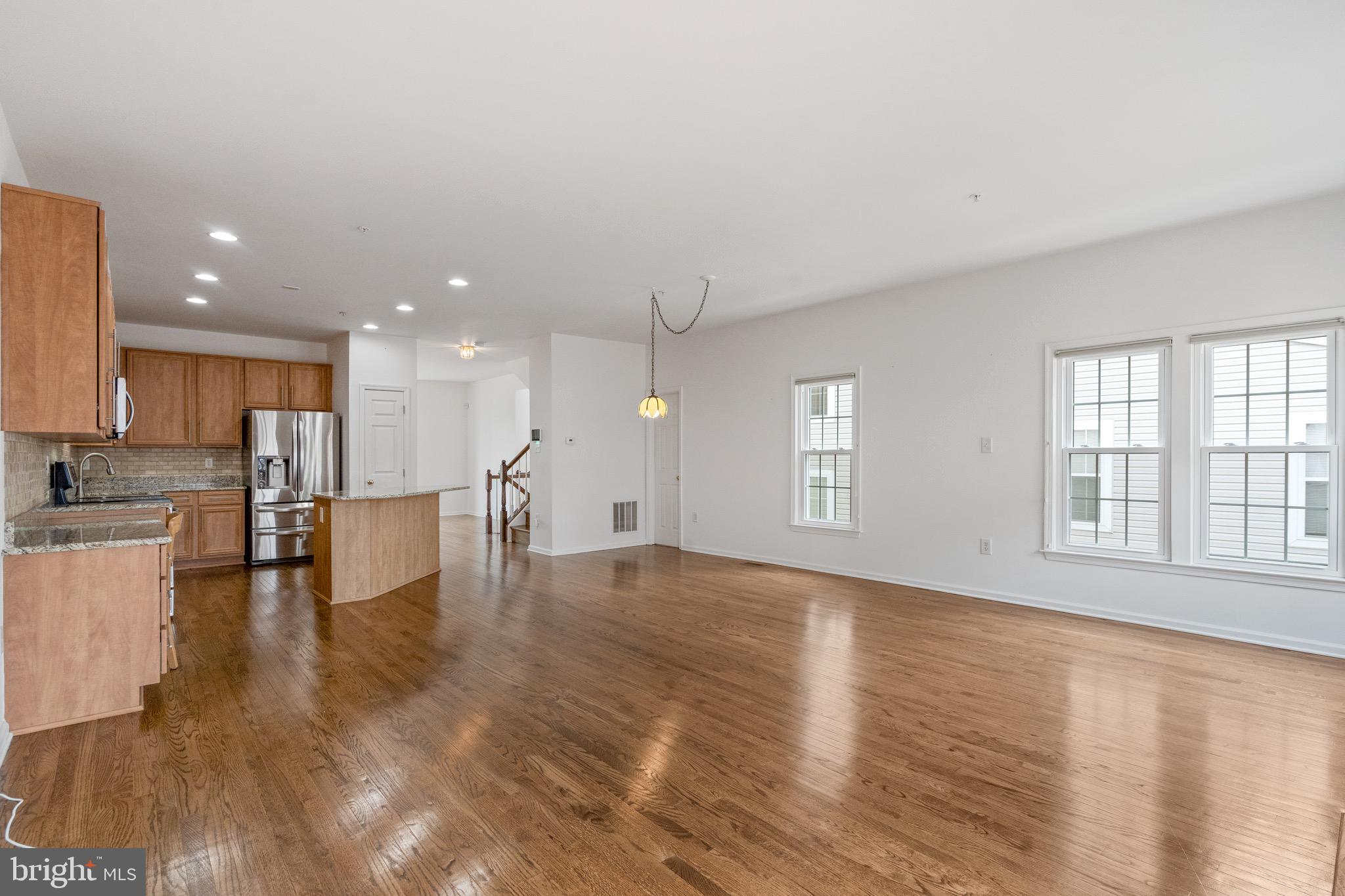 KINGSVIEW VILLAGE - Residential