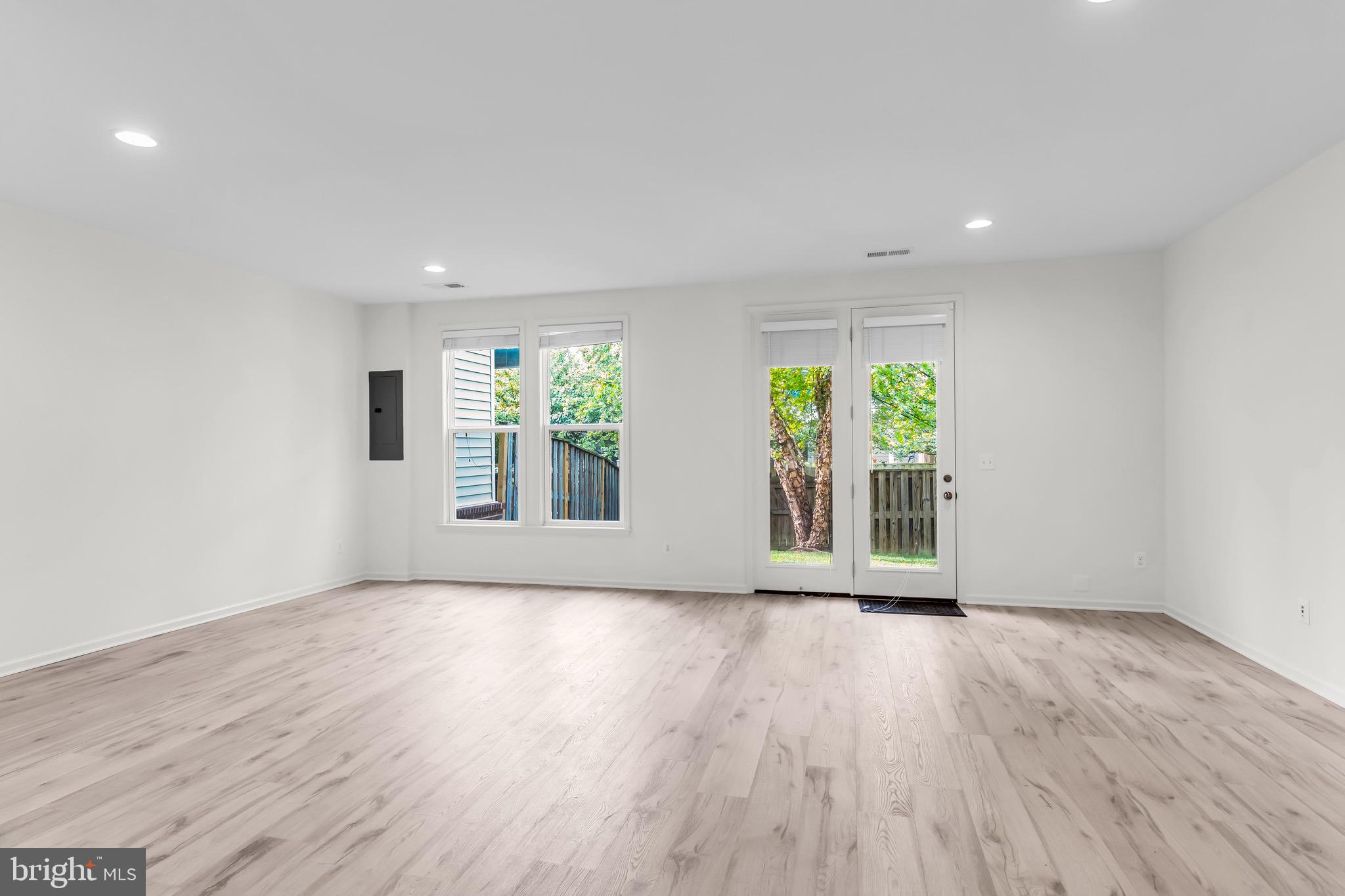 BRAMBLETON - Residential