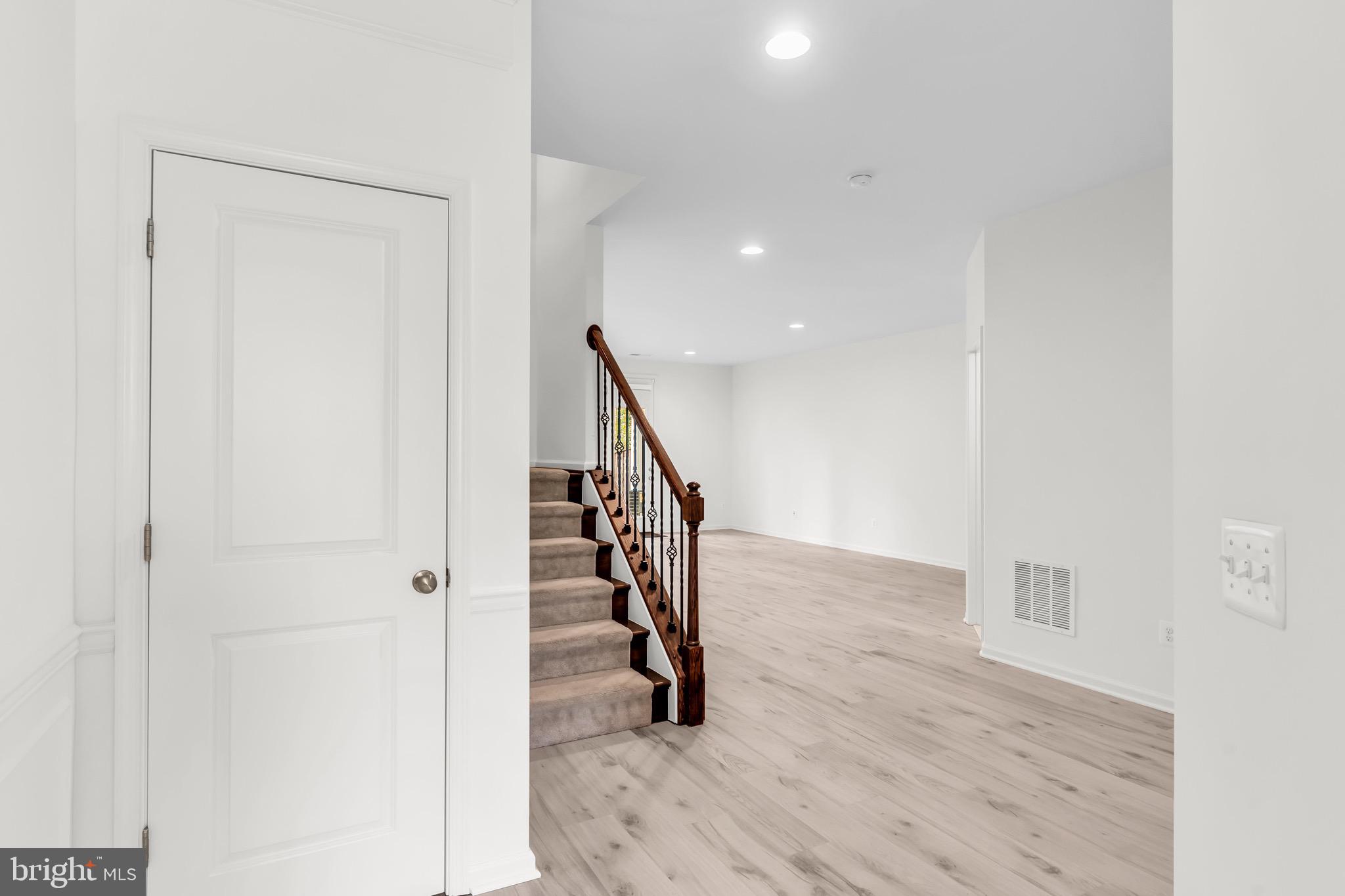 BRAMBLETON - Residential
