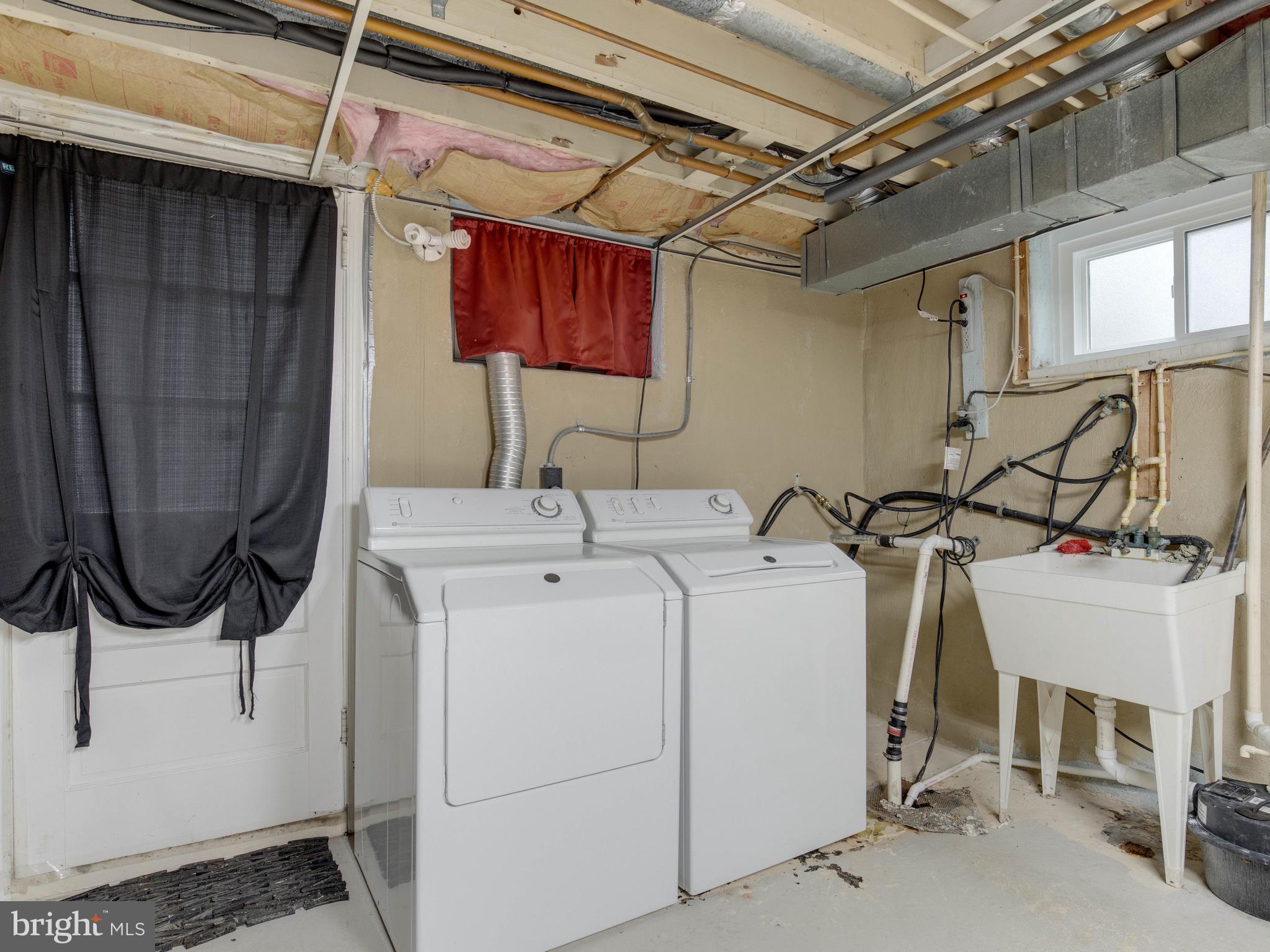 BARBARA HEIGHTS - Residential Lease