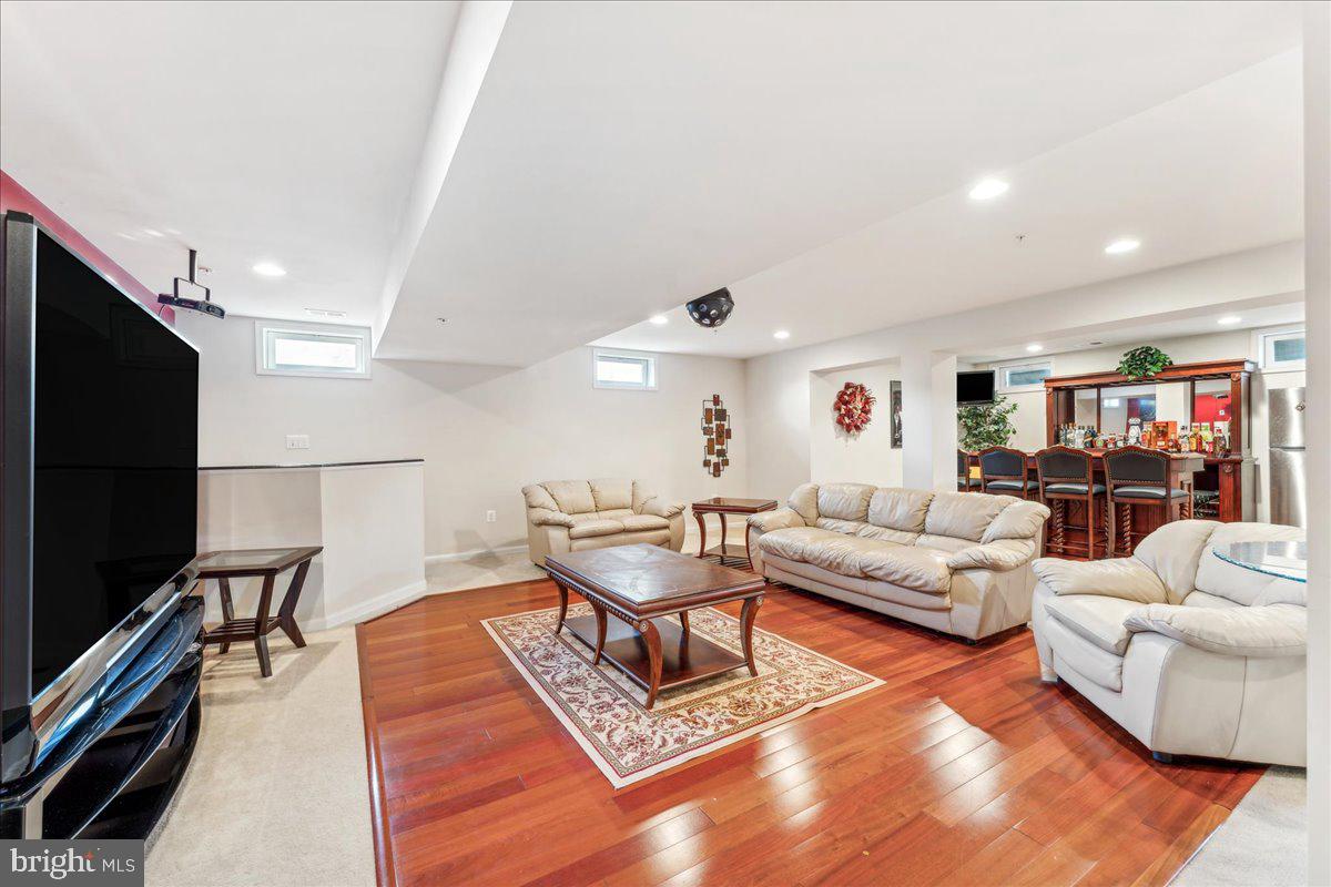 WOODBURN ESTATES - Residential