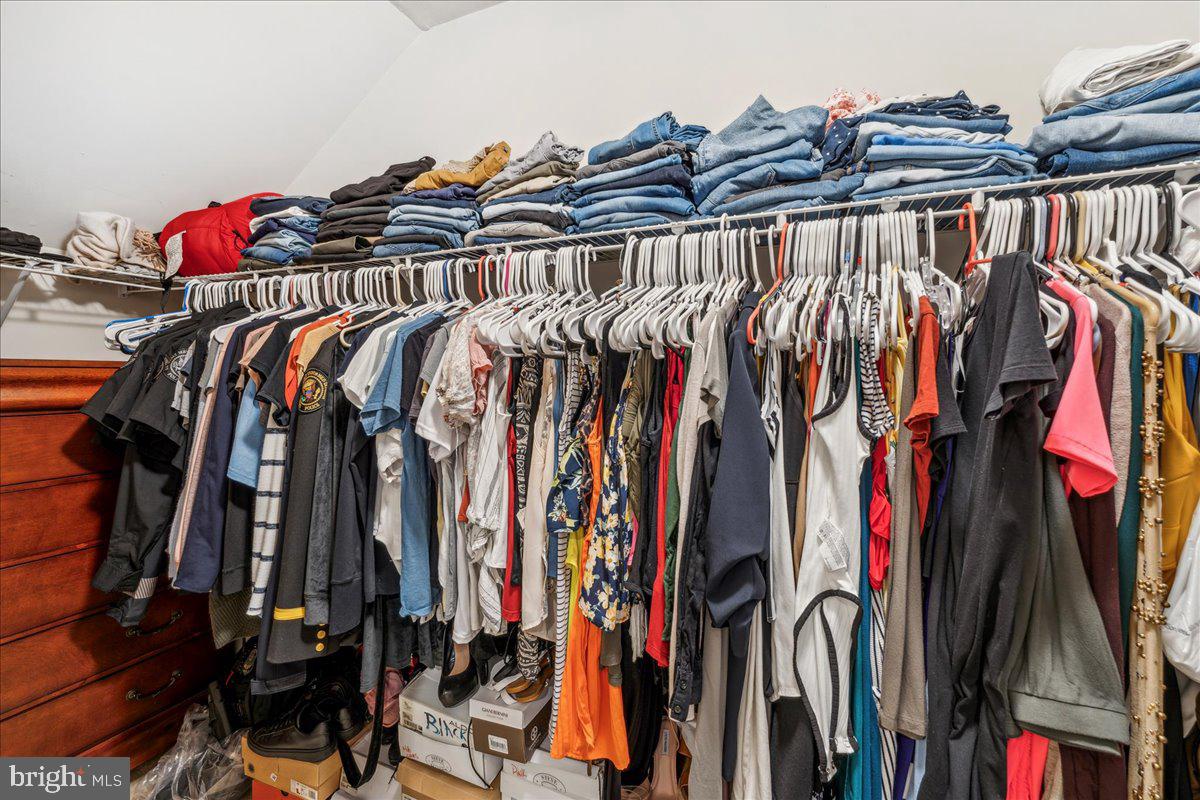 WOODBURN ESTATES - Residential