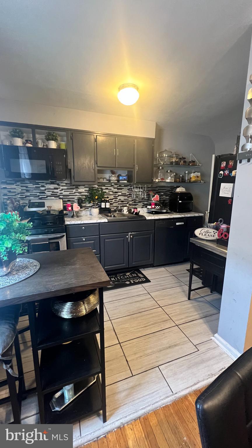 MAYFAIR - Residential