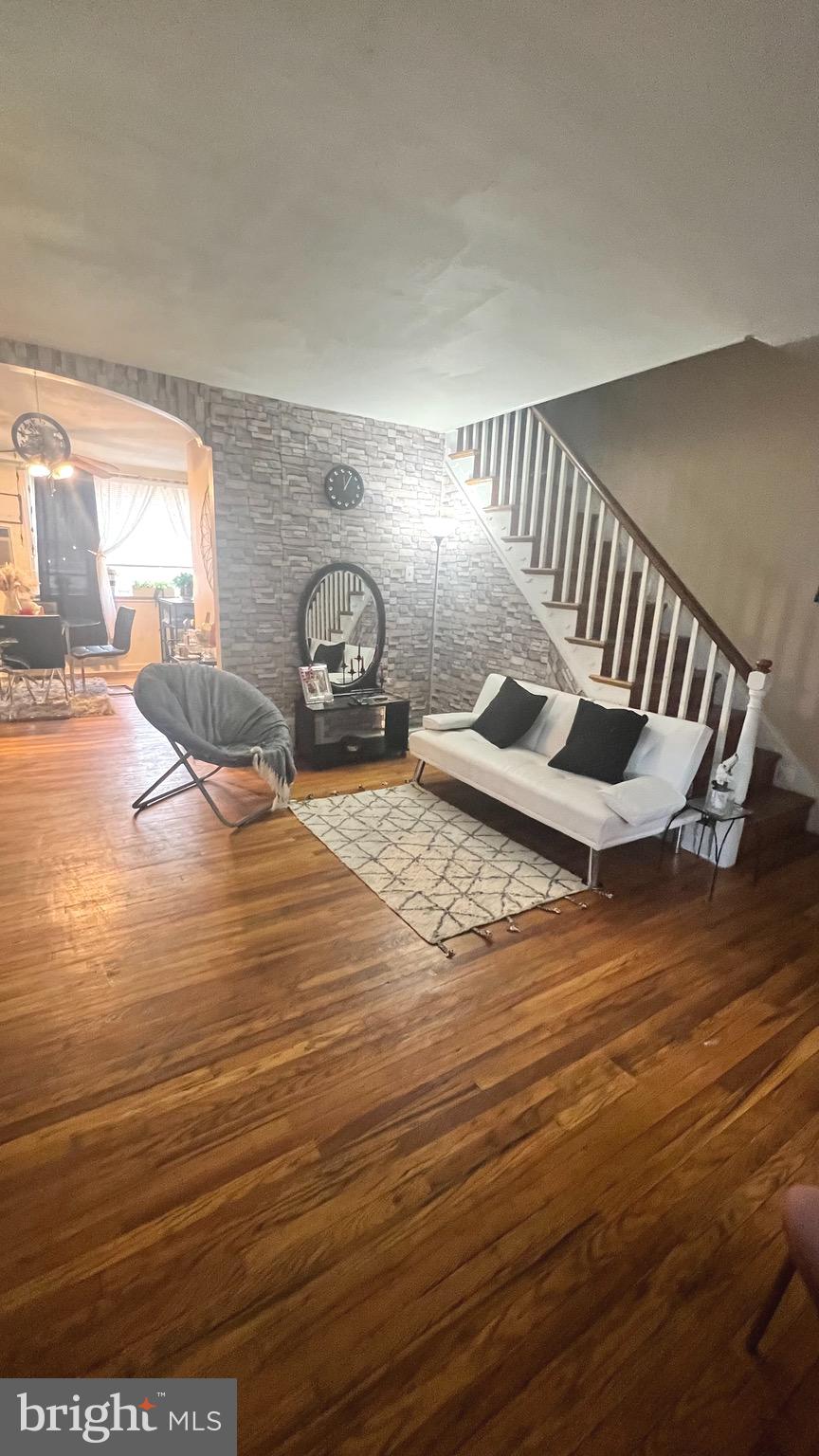 MAYFAIR - Residential