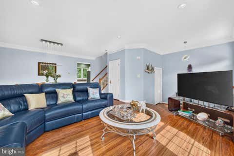 Photo of 21358 Sawyer Square Sq, ASHBURN, VA 20147 (MLS # VALO2134648)