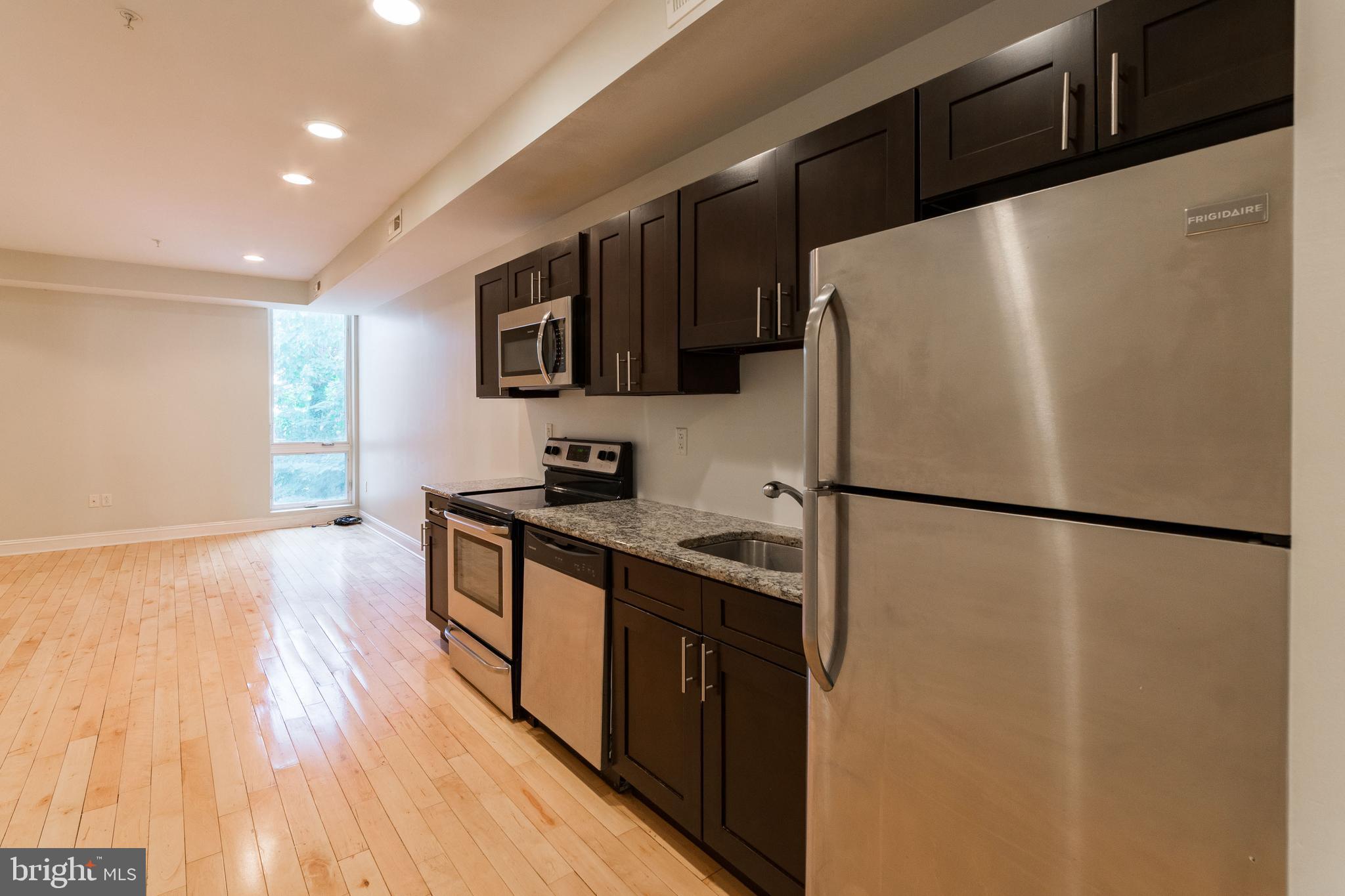 UNIVERSITY CITY - Residential Lease