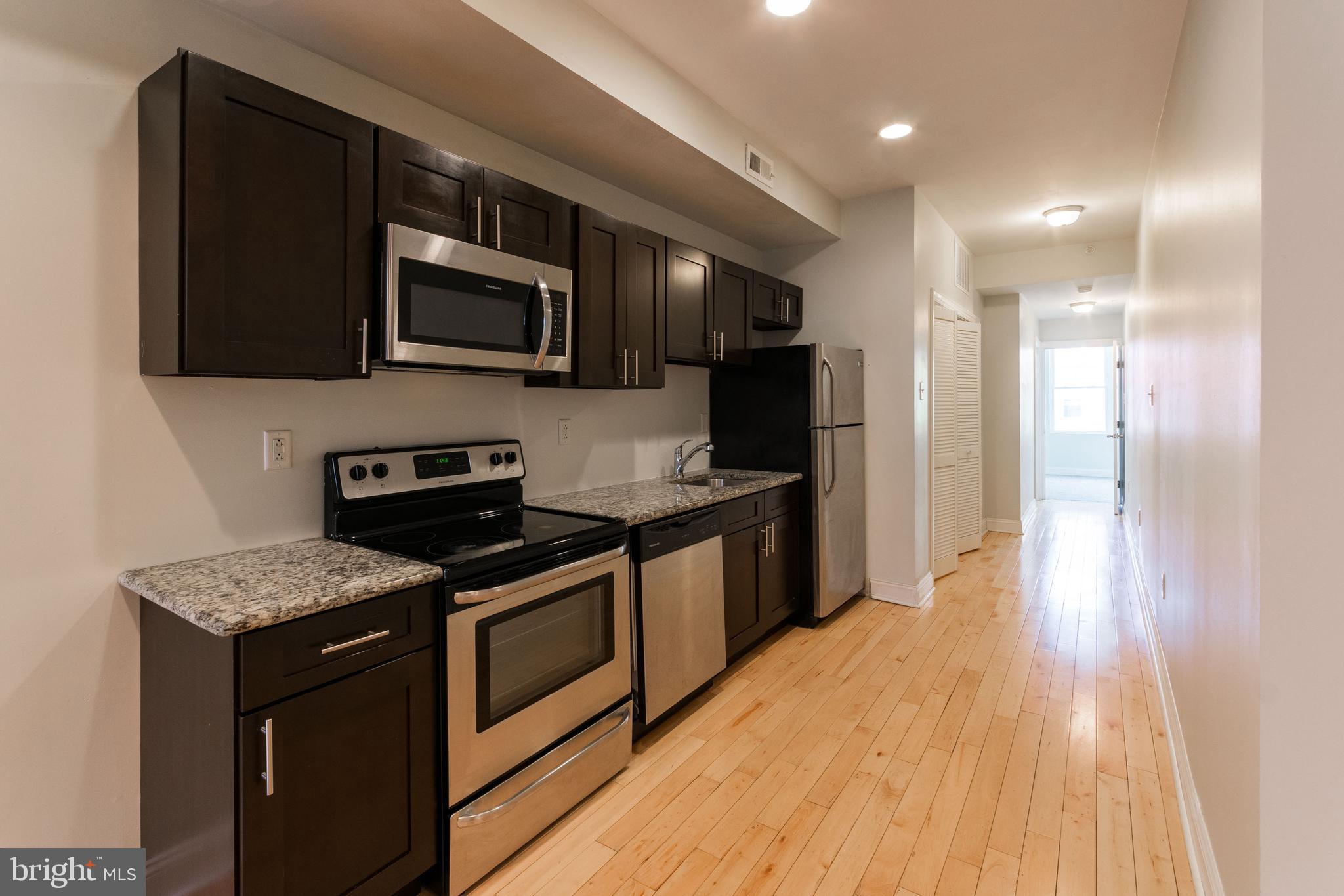 UNIVERSITY CITY - Residential Lease