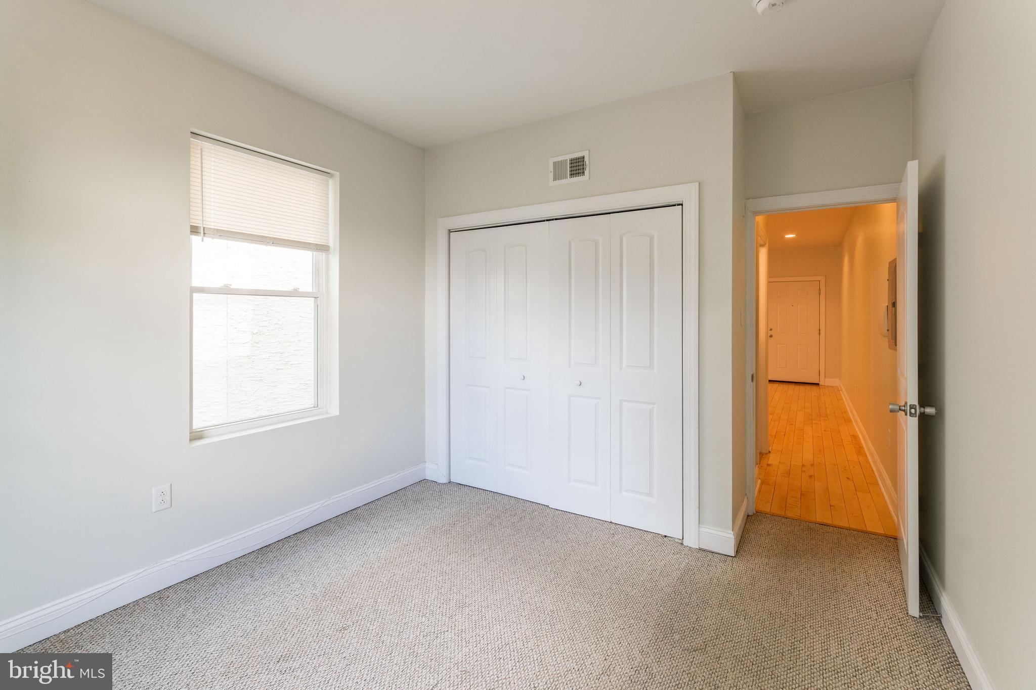 UNIVERSITY CITY - Residential Lease