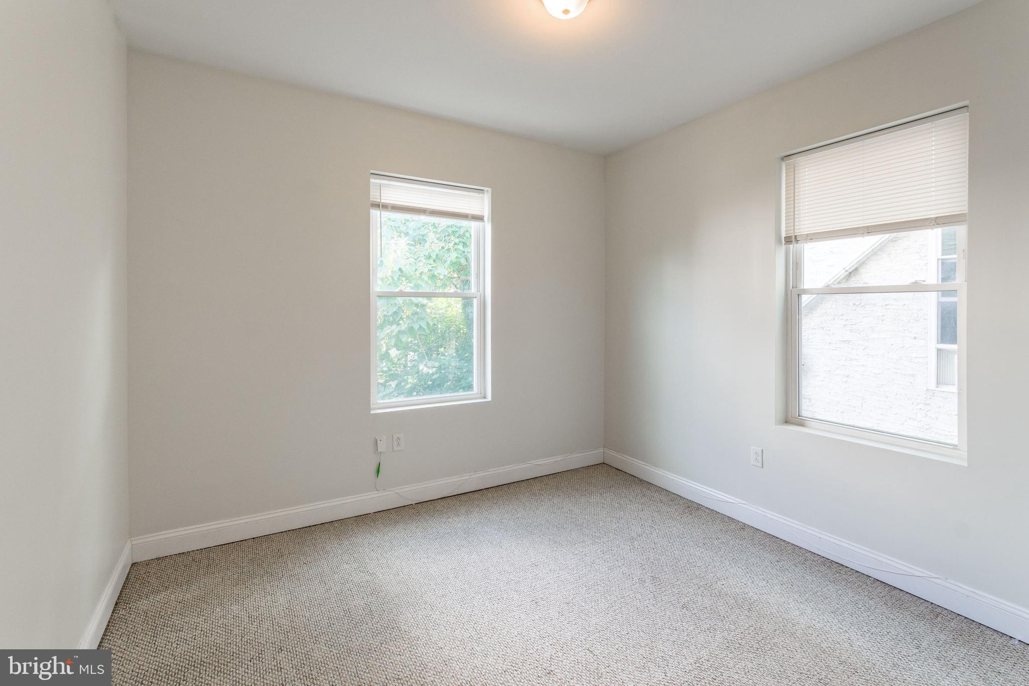 UNIVERSITY CITY - Residential Lease