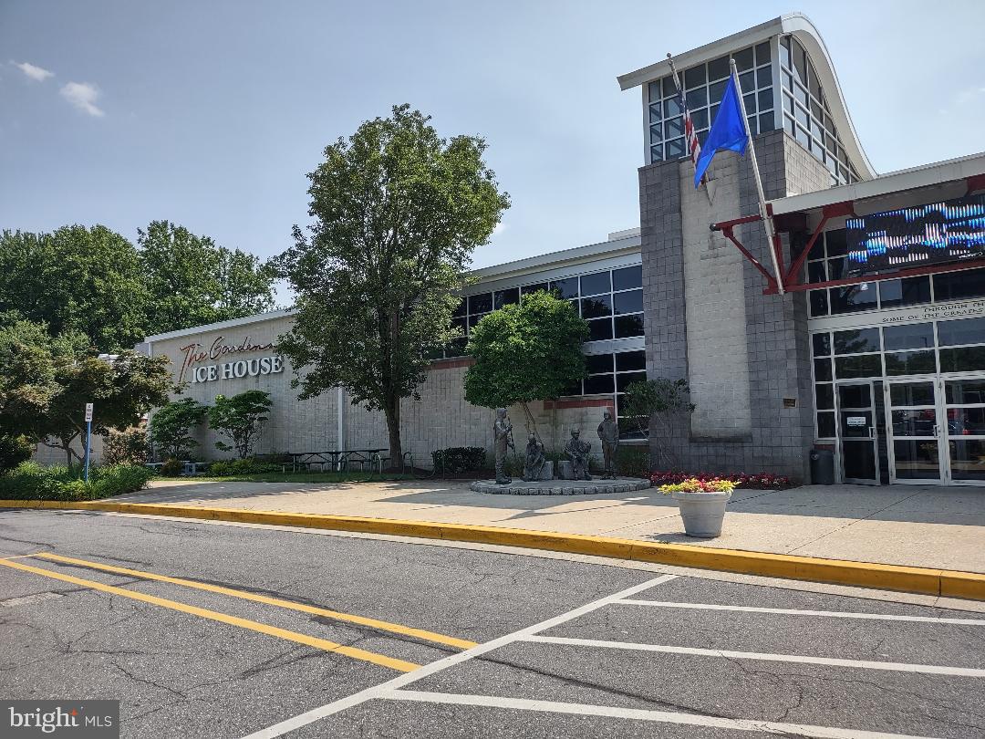 GREENCASTLE MANOR - Residential