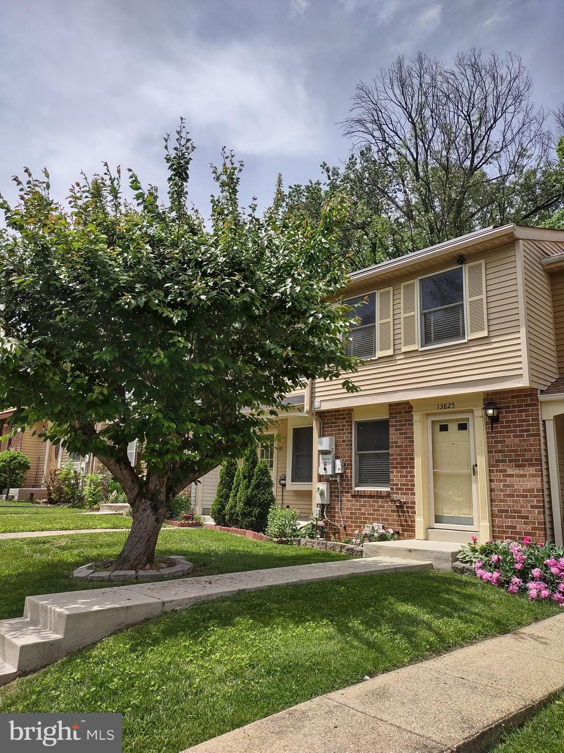 GREENCASTLE MANOR - Residential