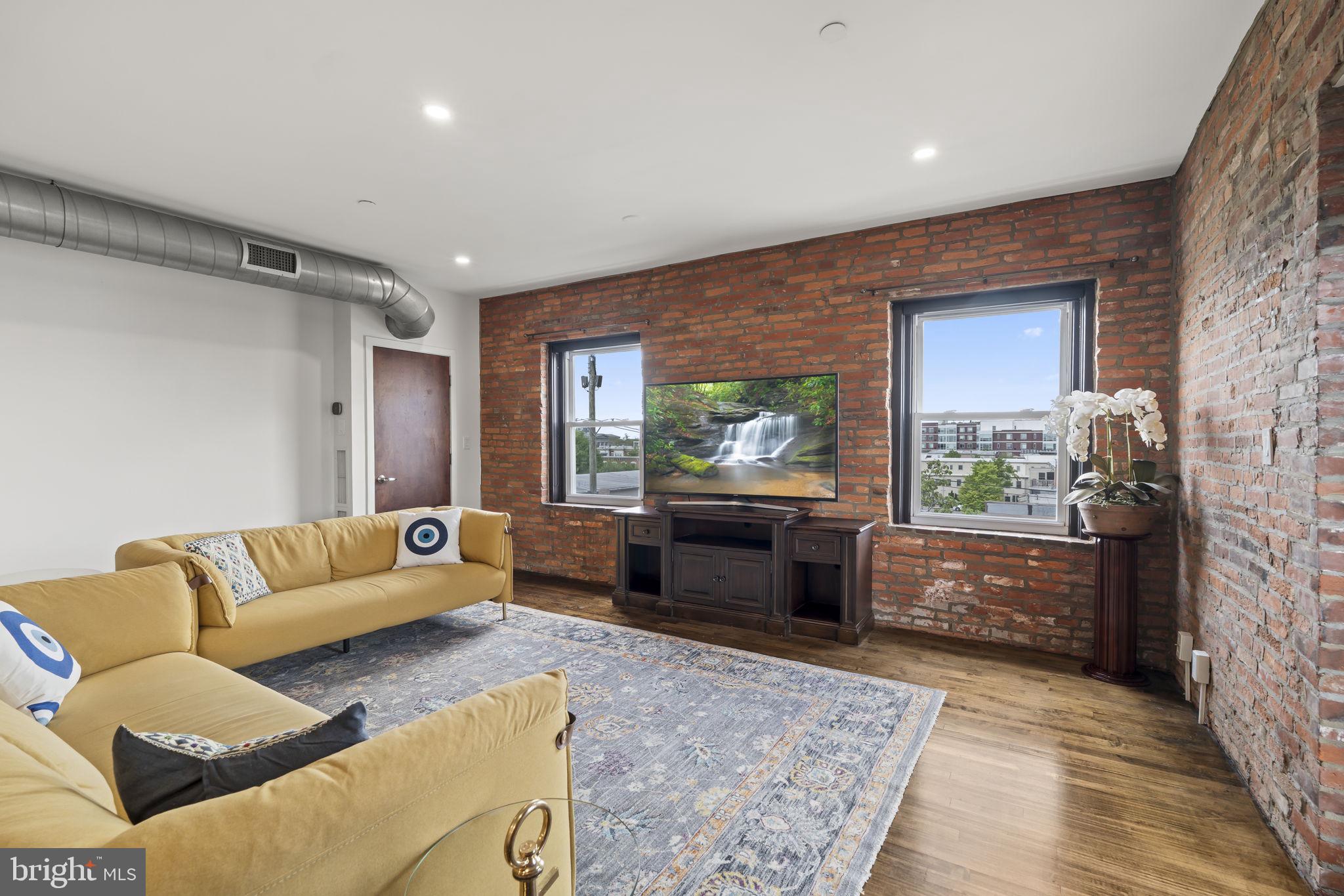 BELLA VISTA - Residential