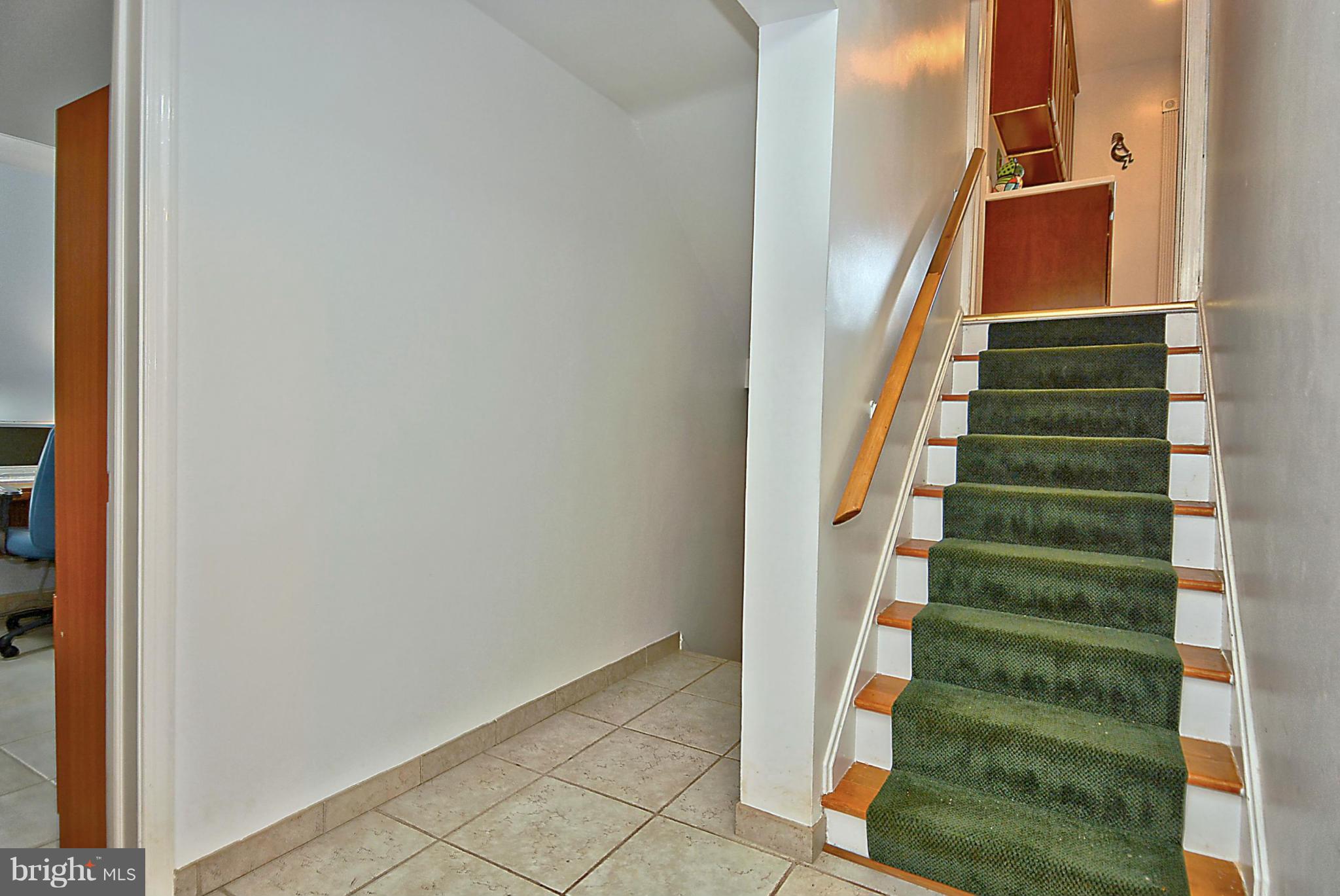 GOLF CLUB MANOR - Residential