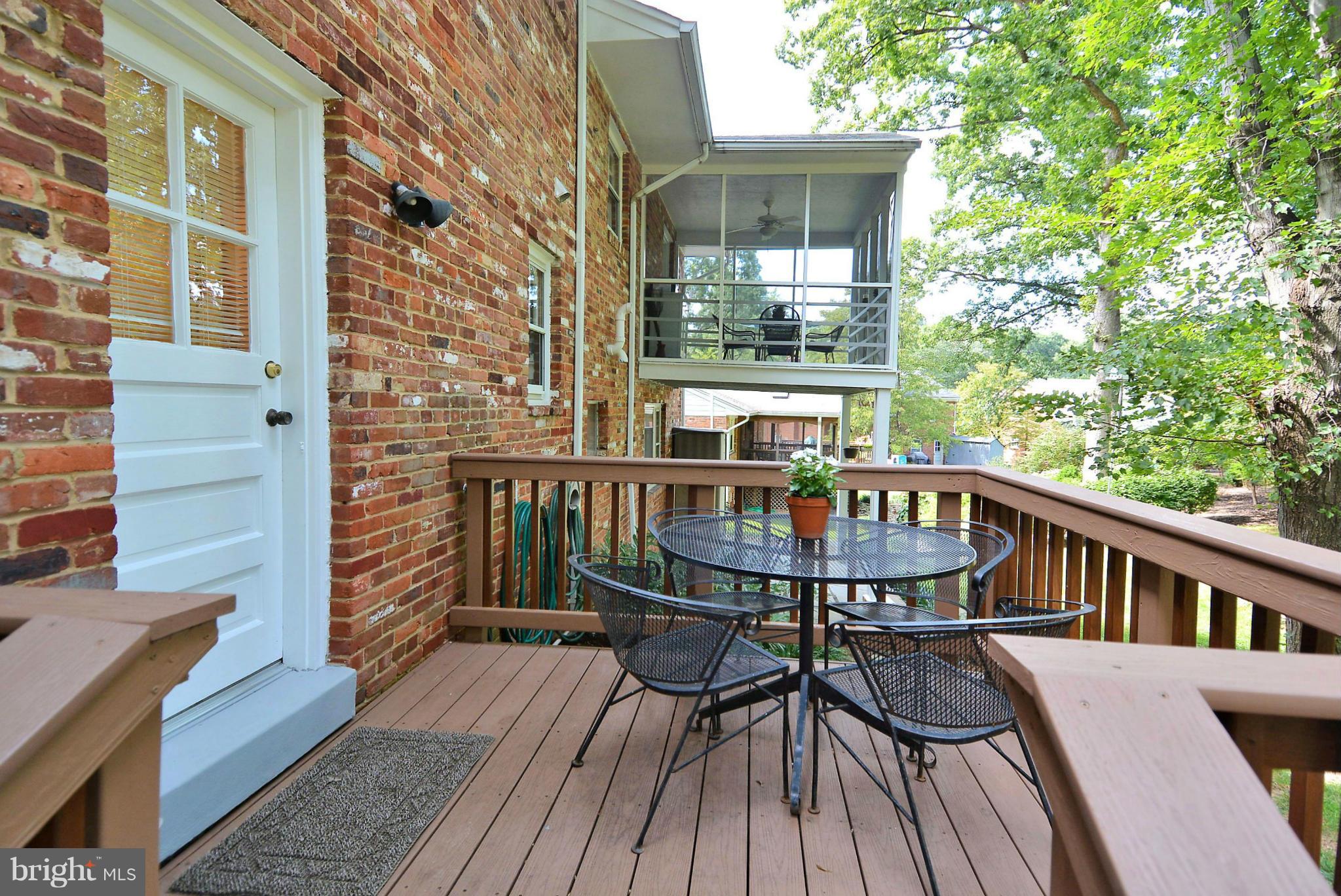 GOLF CLUB MANOR - Residential