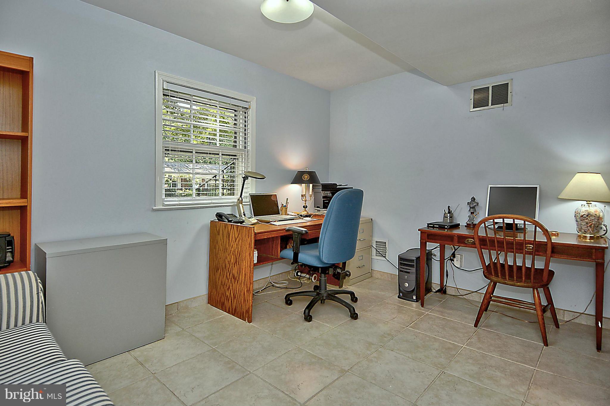 GOLF CLUB MANOR - Residential