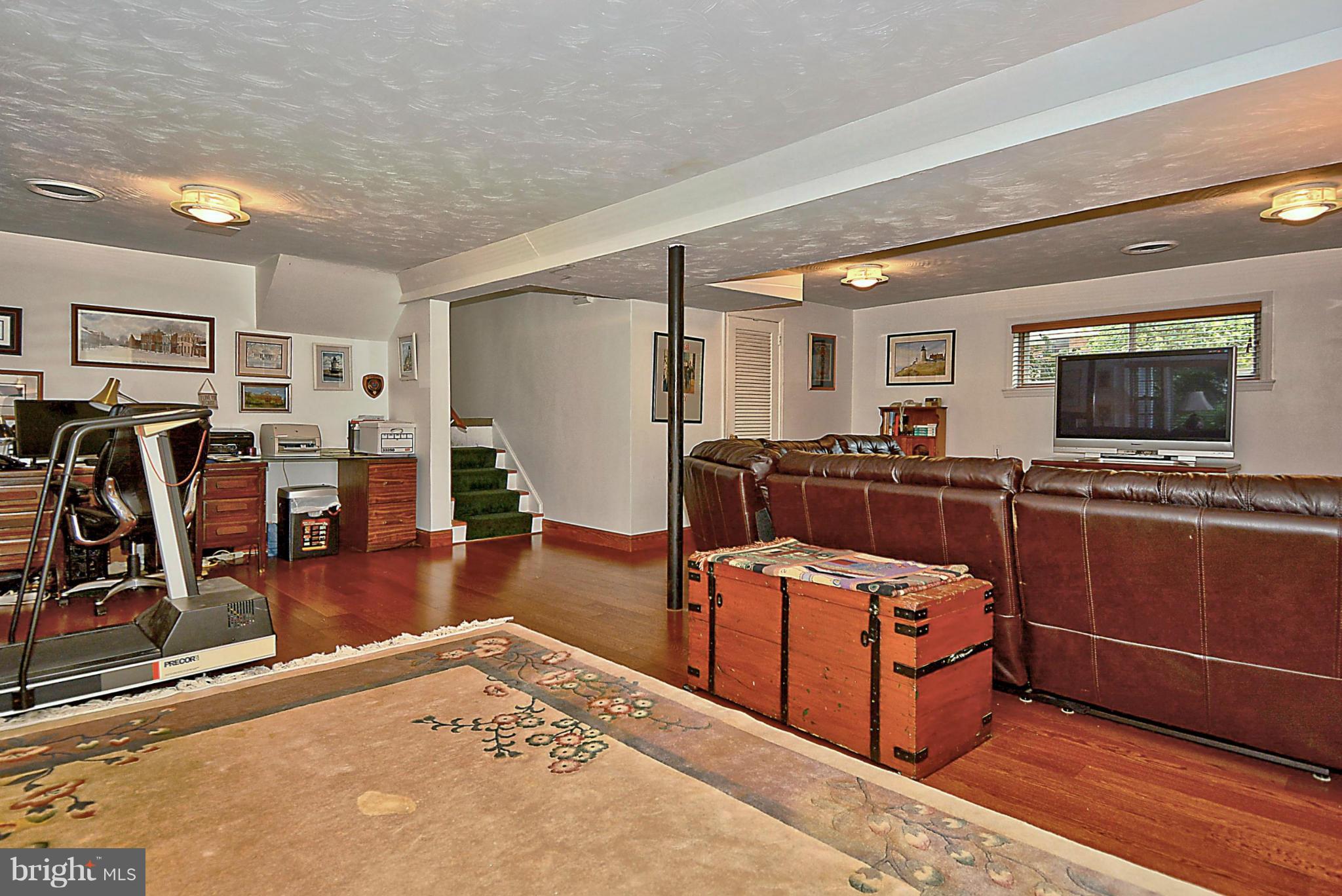 GOLF CLUB MANOR - Residential