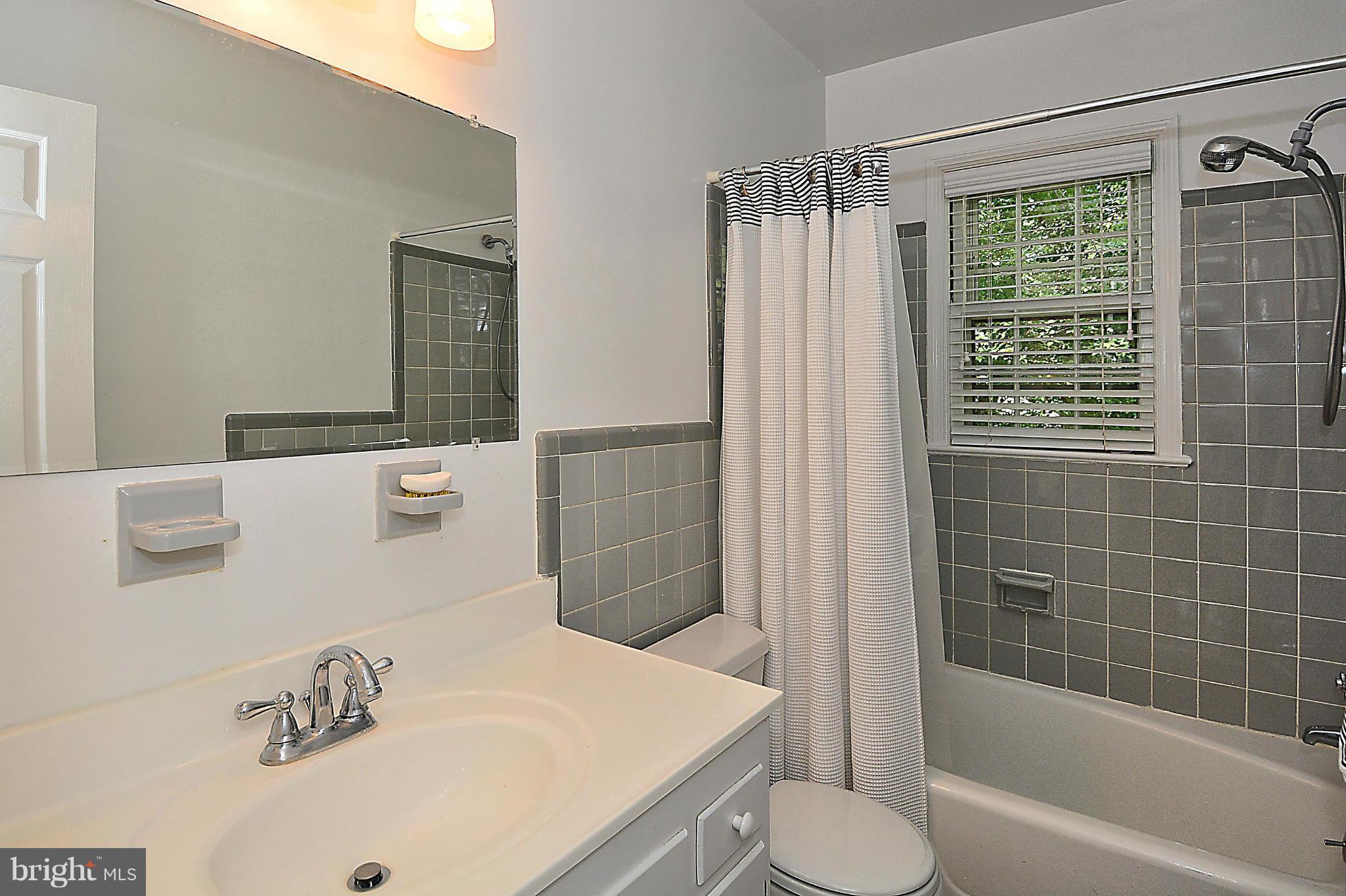 GOLF CLUB MANOR - Residential