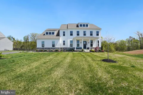 7374 Sugar Magnolia Loop, Gainesville, VA MLS: VAPW2092002