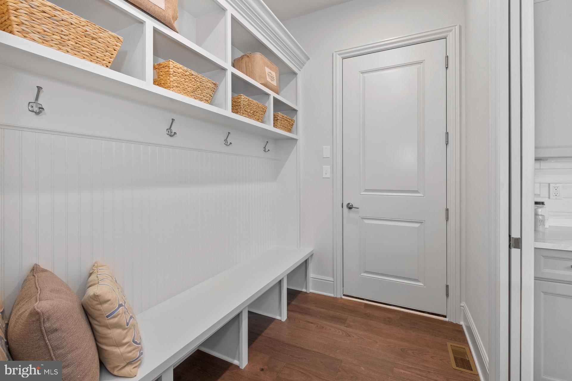 GARNET POINTE - Residential