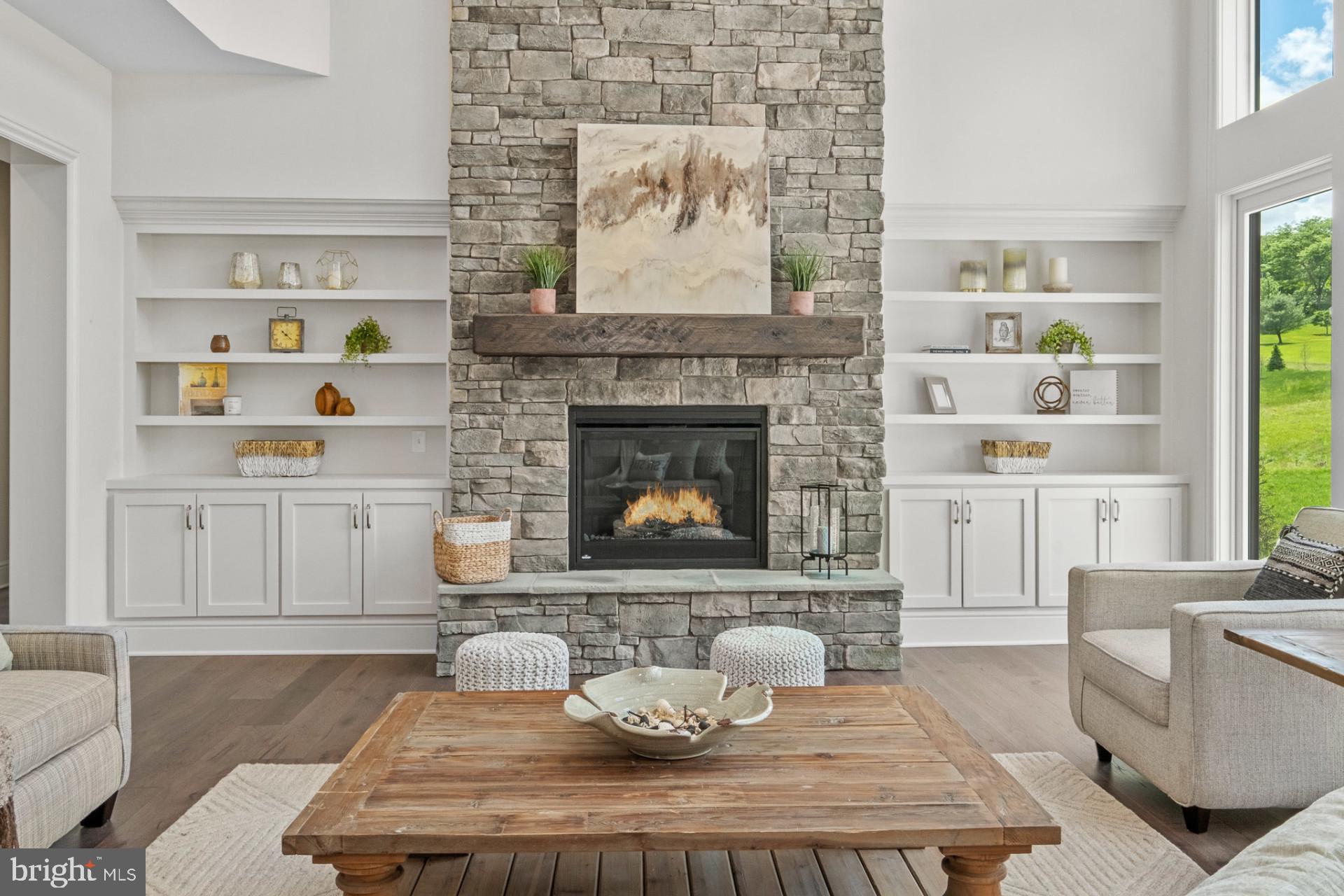 GARNET POINTE - Residential