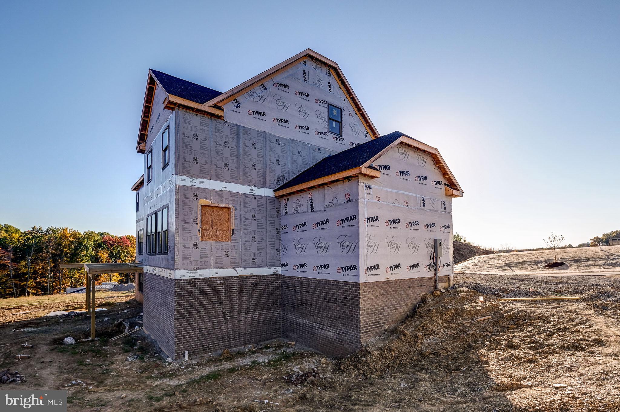 GARNET POINTE - Residential