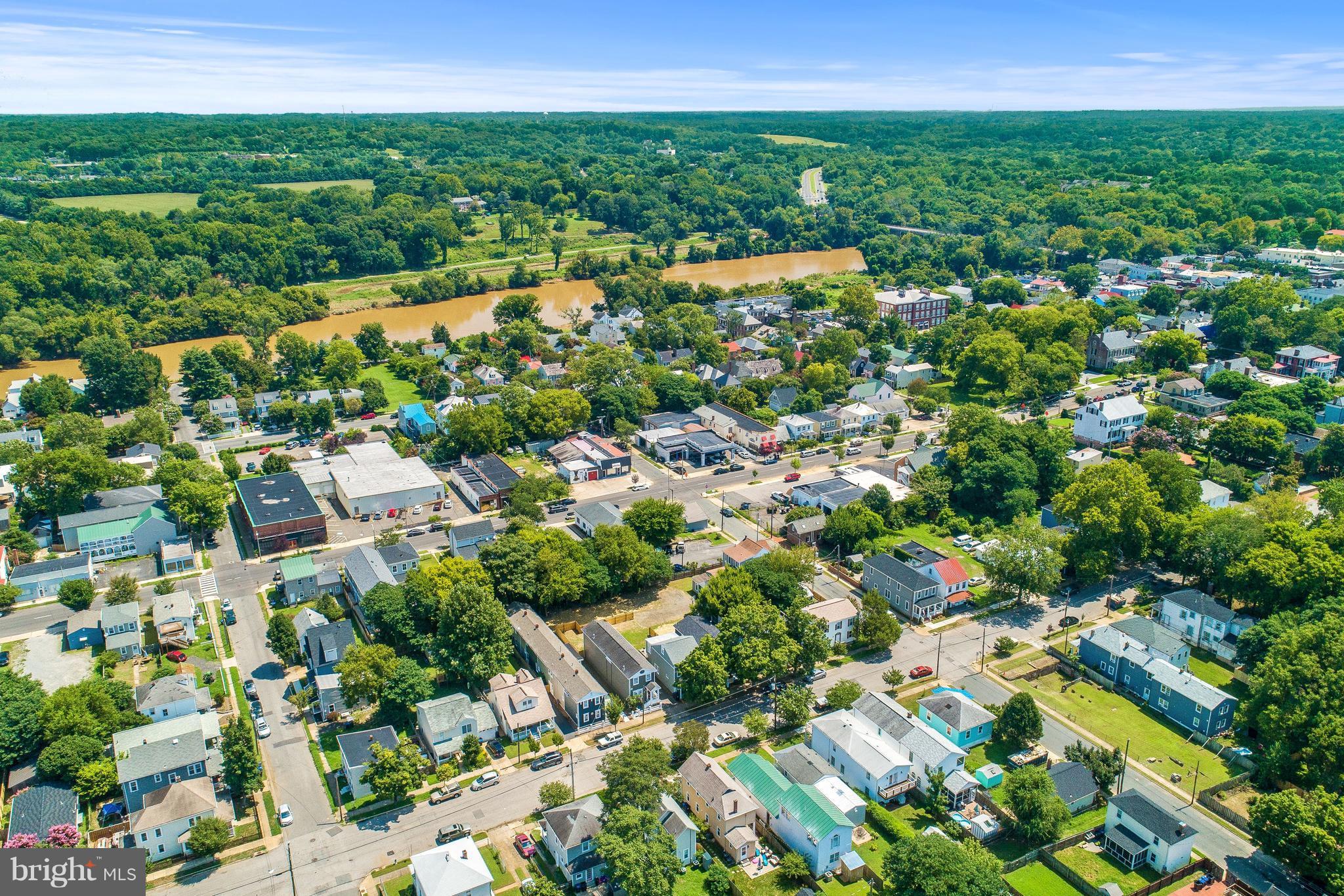 DOWNTOWN FREDERICKSBURG - Commercial Sale