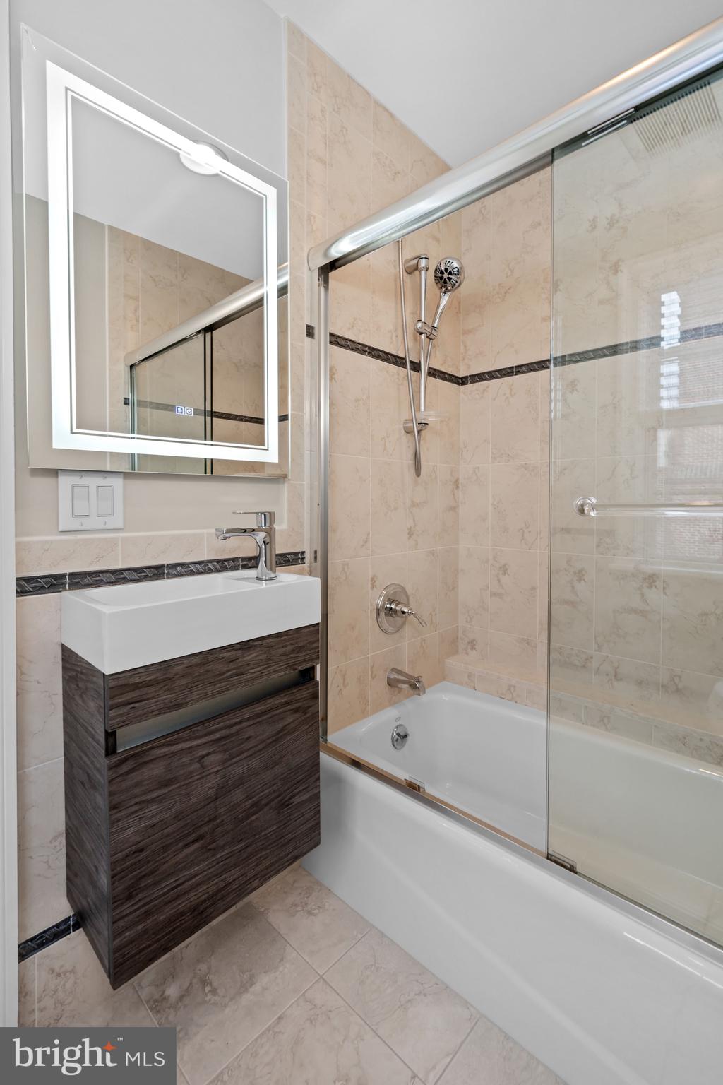 HIGHLANDS - Residential