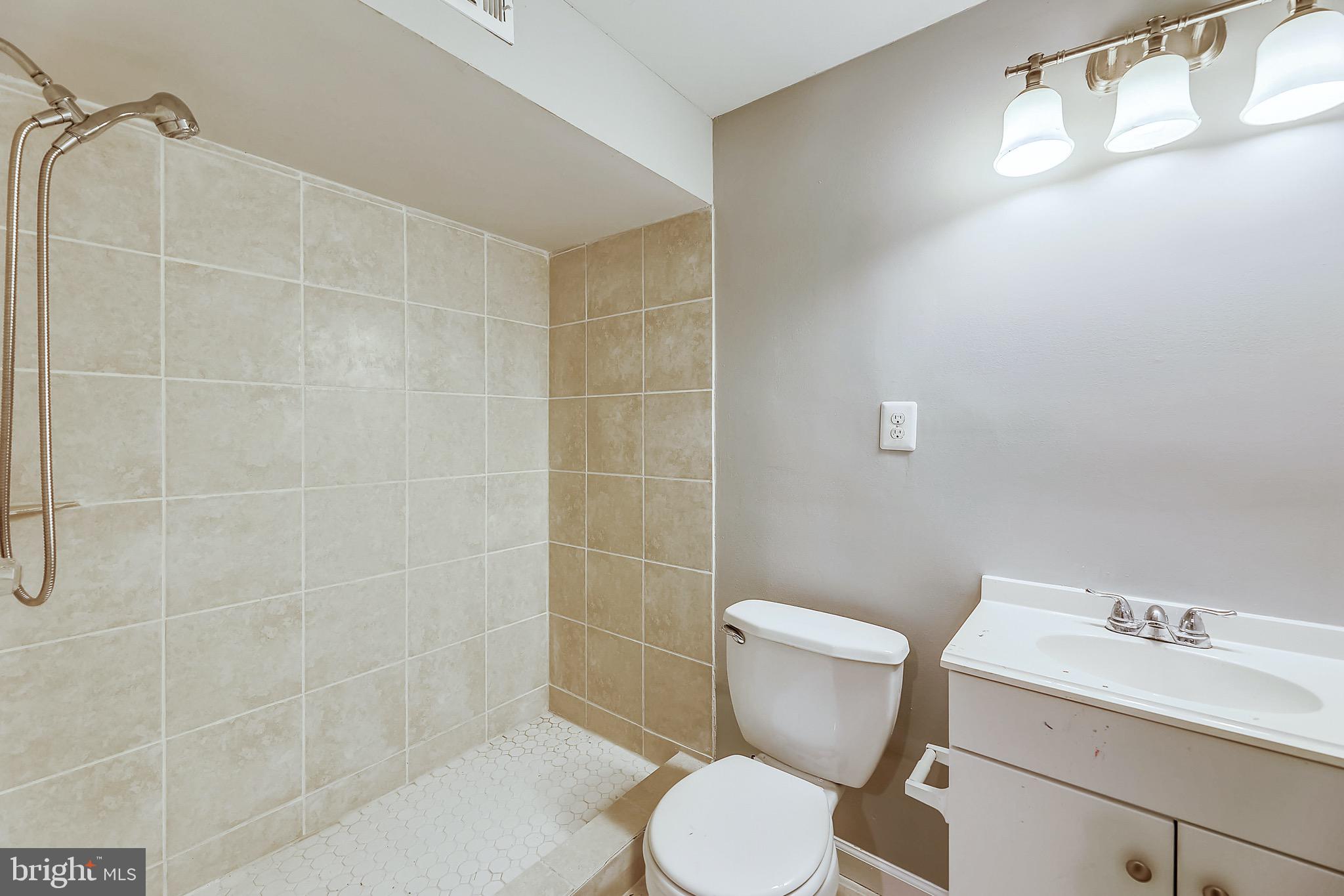 HIGHLAND GARDENS - Residential