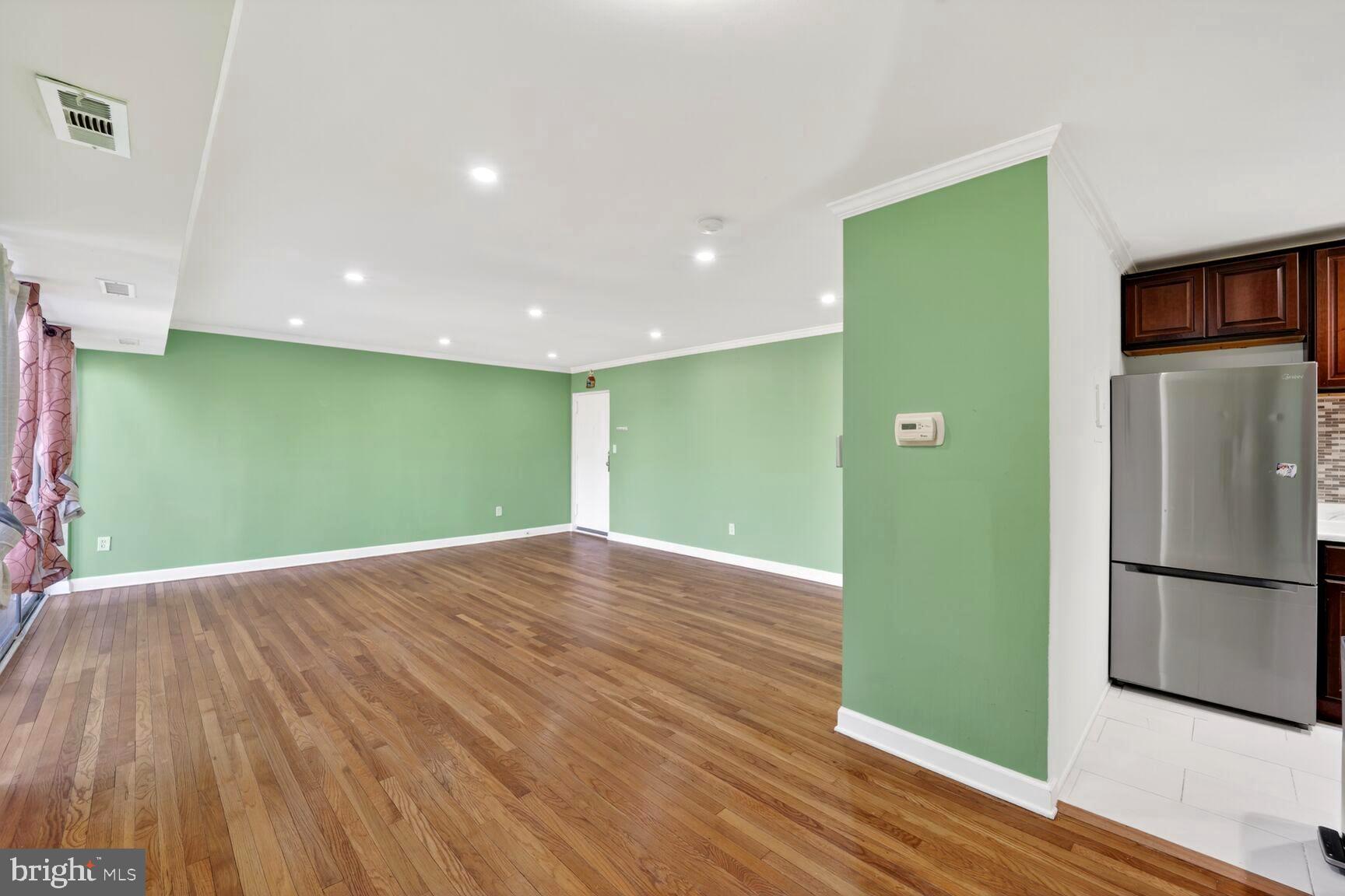 FRENCHMANS CREEK - Residential