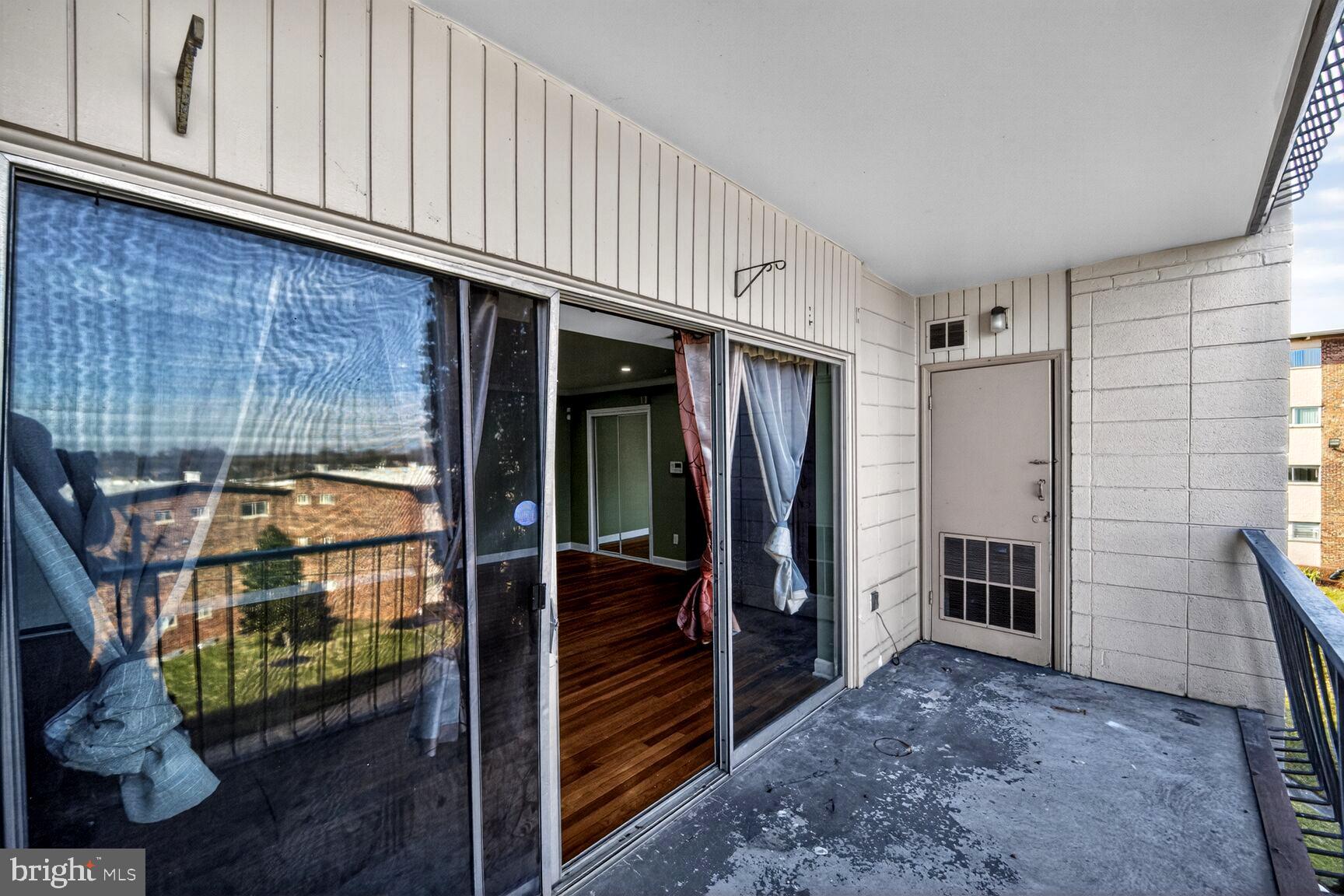 FRENCHMANS CREEK - Residential