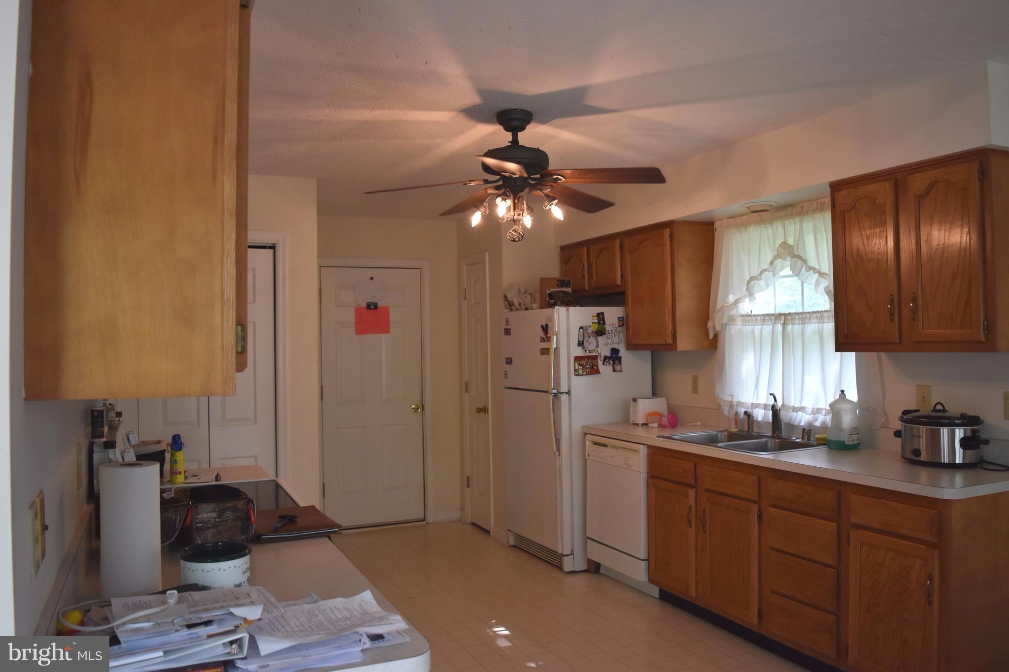 FOXCREST MANOR - Residential Lease