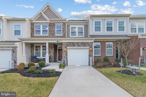 Townhouse For Sale - 12129 American Chestnut Road<br/> BOWIE, MD 20720