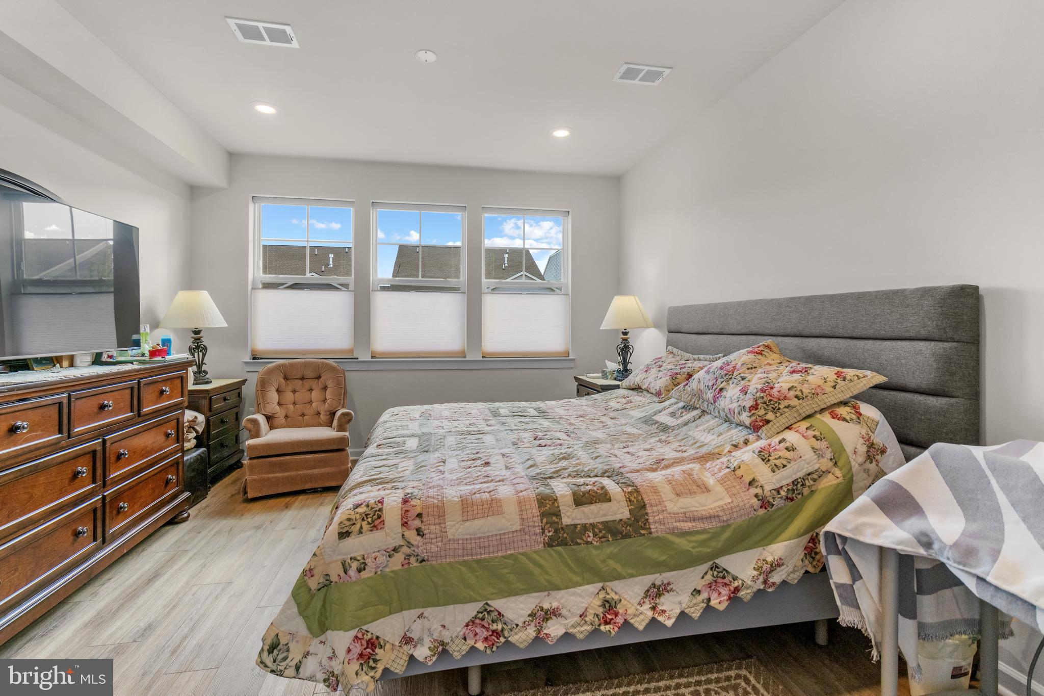 BEECHFIELD MANORS - Residential